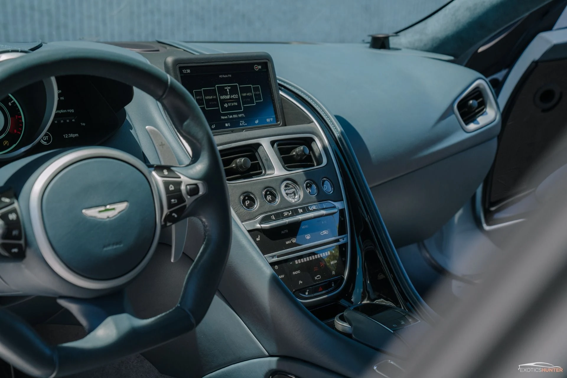 mph030_1066576412_Used_2019_Aston_Martin_DBS_Superleggera_in_White_Stone_w_Carbon_Exterior_1755546225_411b906697