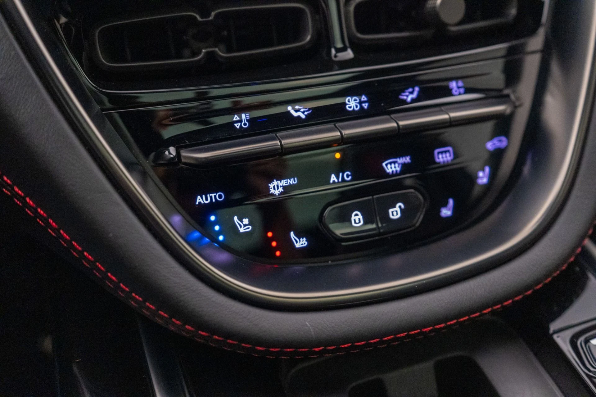 mph030_1080099093_Used_2021_Aston_Martin_DBX_AML_Color_Indulgence_Pack_DB_Elegance_Pack_1783626326_2b142f768b