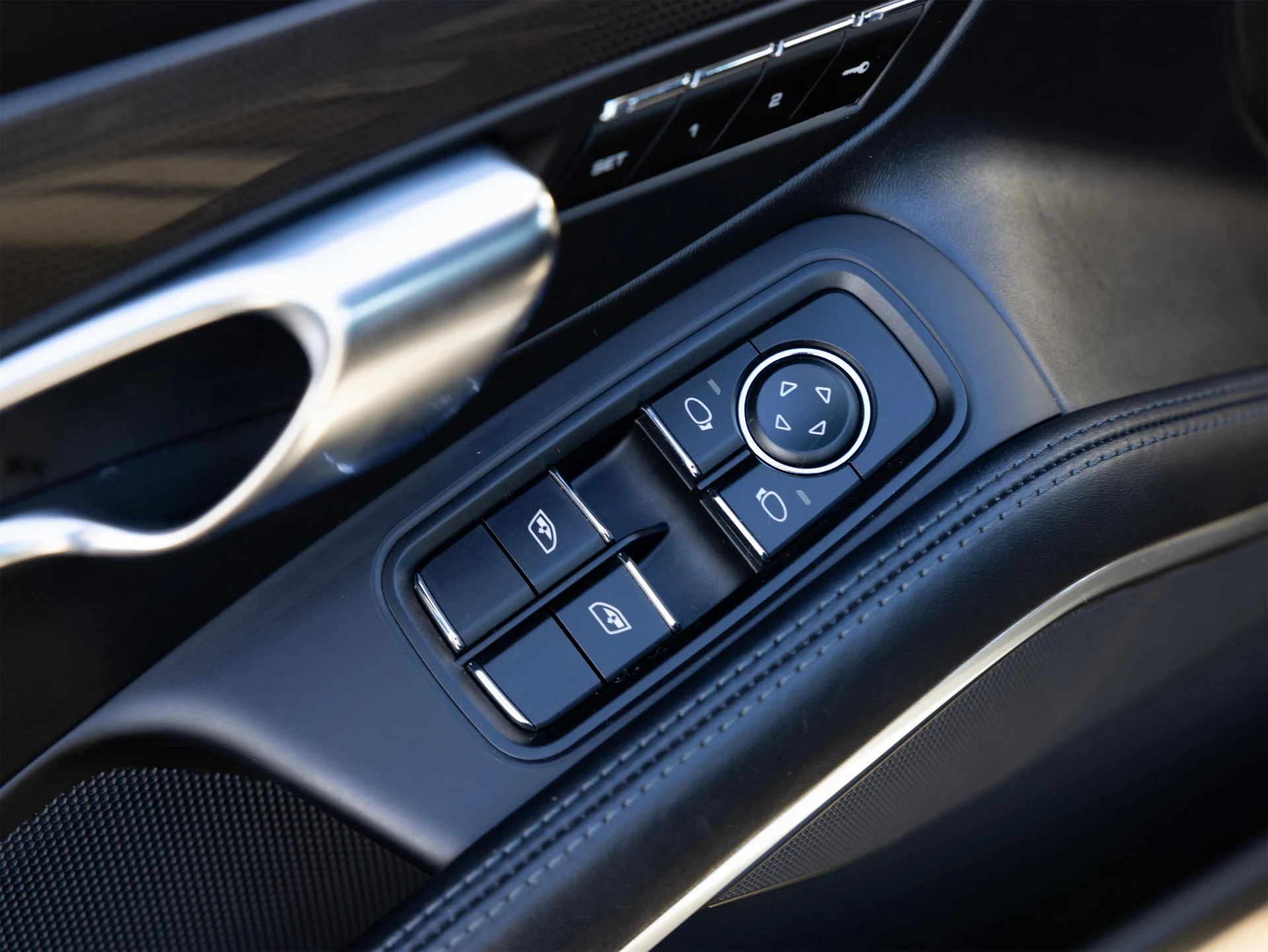 mph030_1085621527_55cf6ba0a89ec1c13bdca2757fa210d5_ebd295cf6e