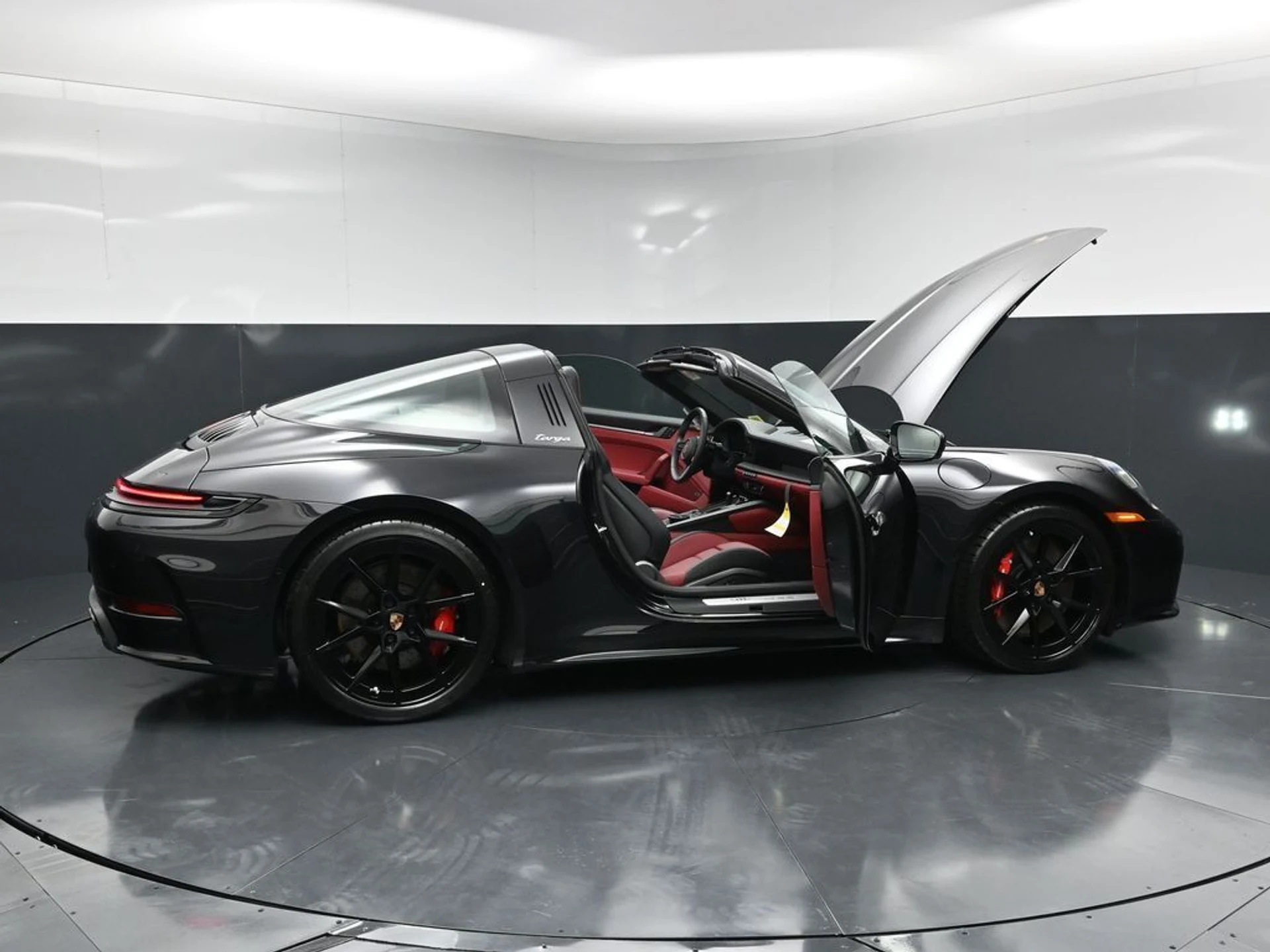 mph030_1086199801_5b7a26dff82d62ca8e92933b36aad121x_5db16c2740