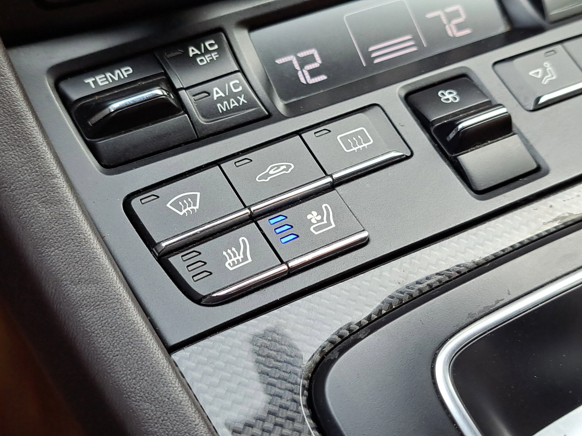 mph030_1090775093_dd99b32b63d18eba5be7b664ab7f4a99x_960abb666c