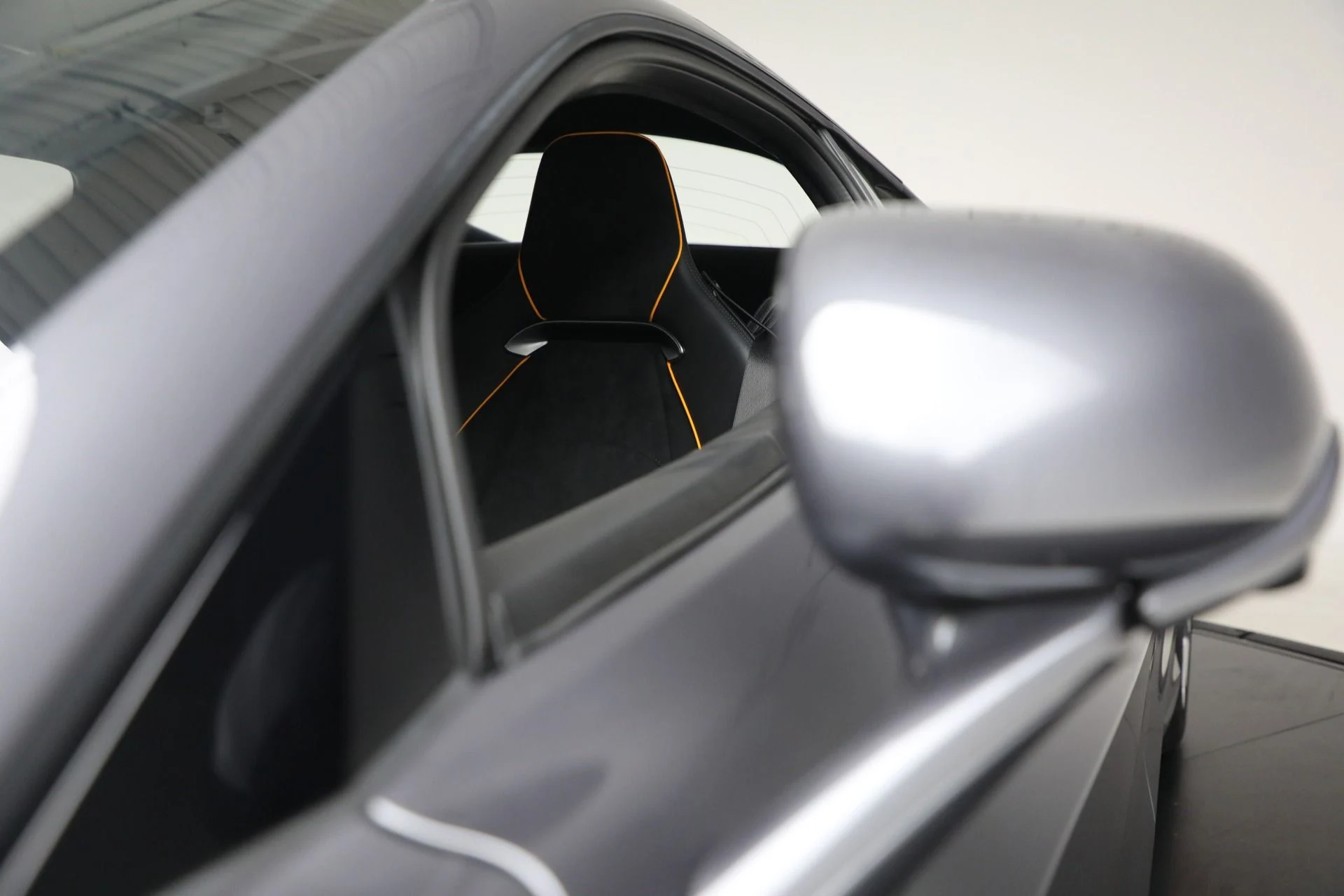 mph030_1091522896_Used_2024_Mc_Laren_Artura_Vision_d57e0b74a7