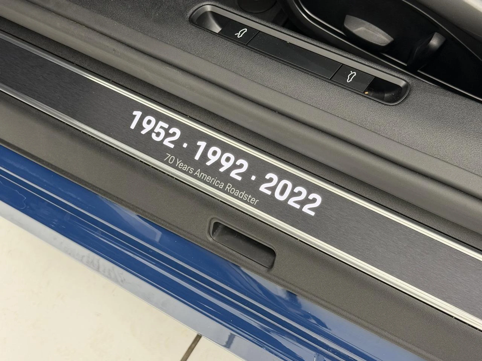 mph030_1096289586_0f028483be0c0c52a92551d635ef9609_3459117601