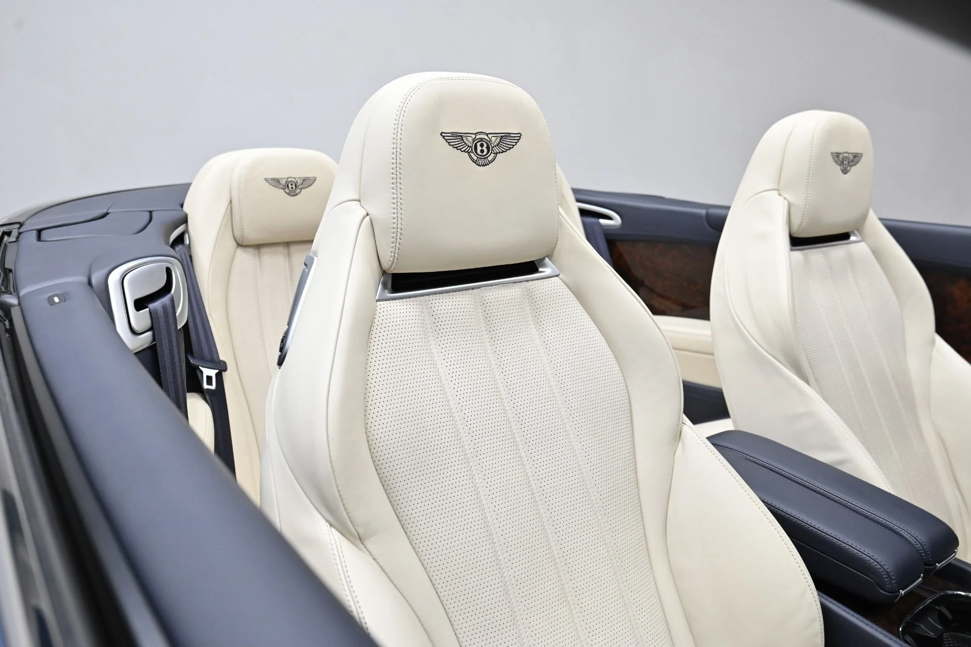 mph030_1100030209_Used_2014_Bentley_Continental_GTC_1751561855_cfae3941c7