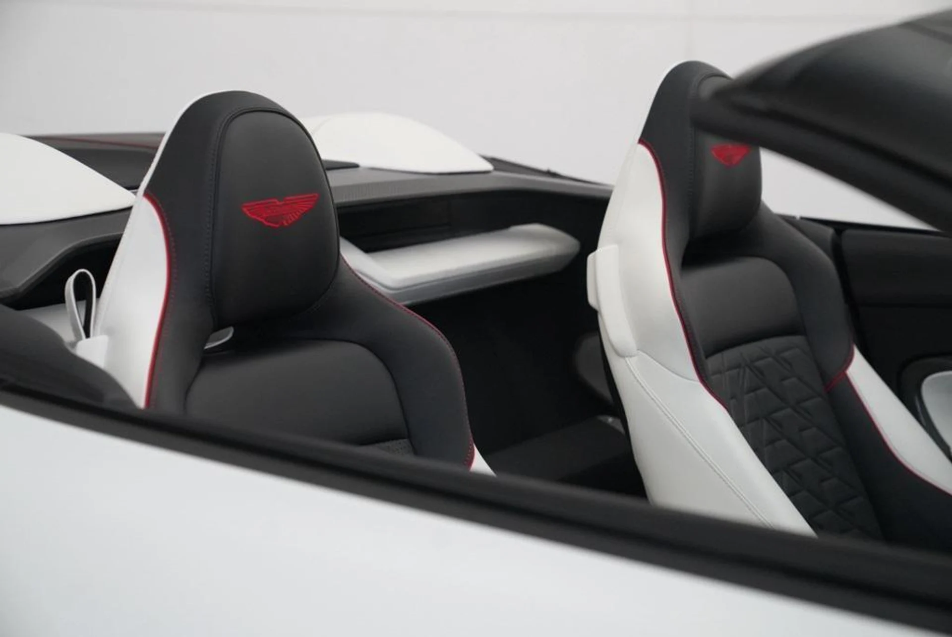 mph030_110638504_C_Pp_T1_Uyg_KTOM_2n_U_Nm_ZO_2a_Cf_VY_42a438e289