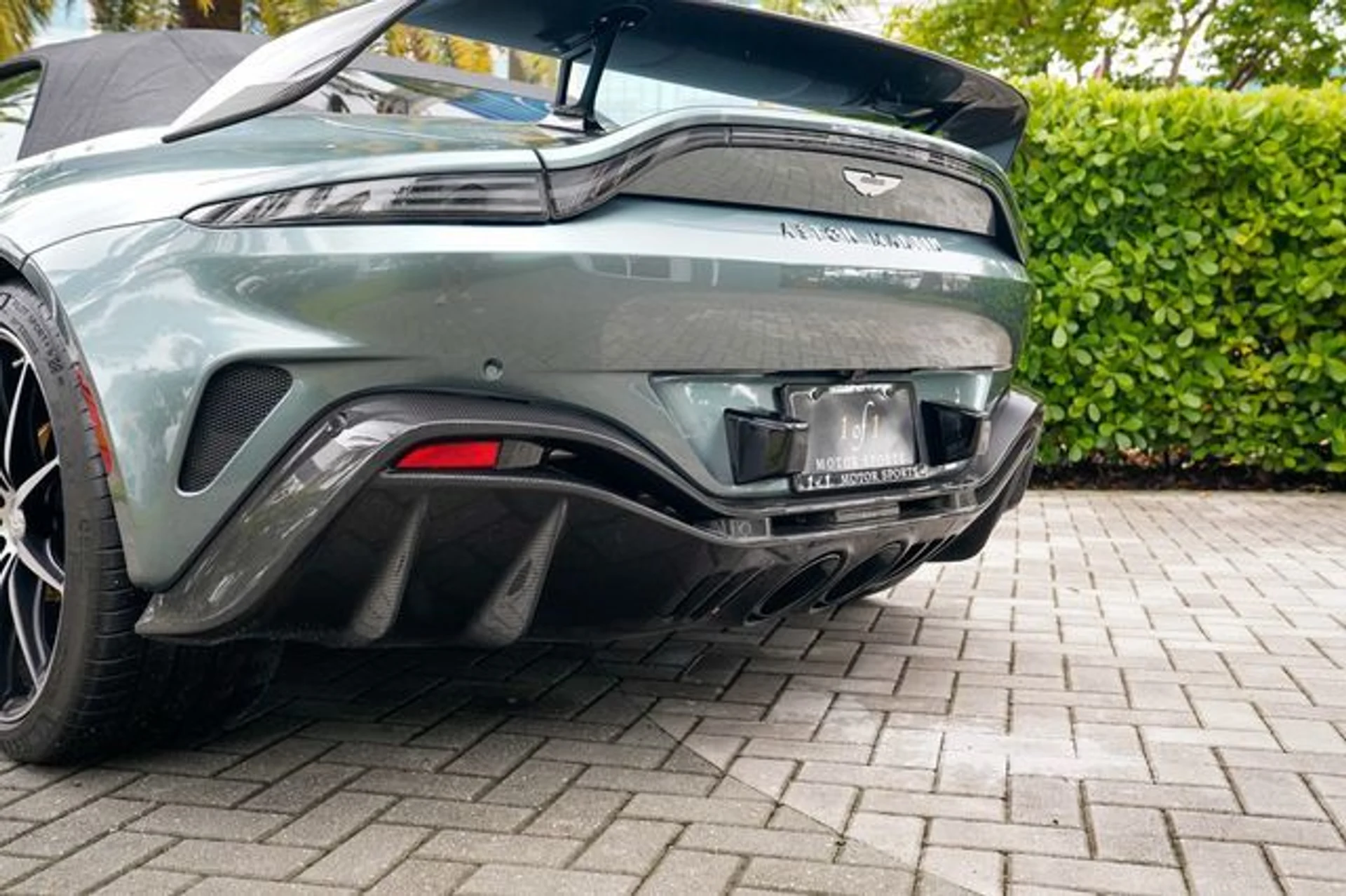 mph030_111450565_22938048_31_80eacbf81c