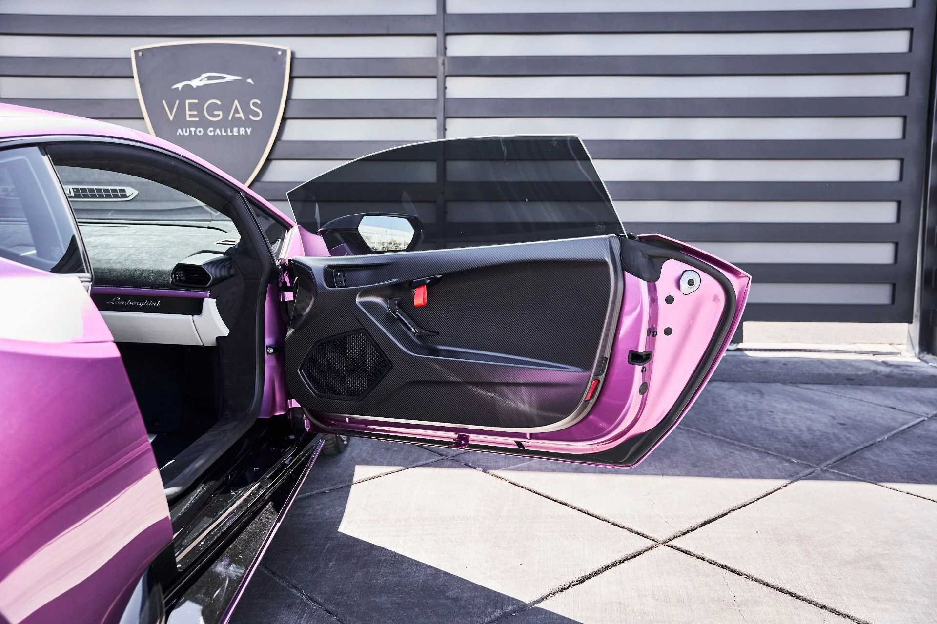 mph030_1119457947_Used_2023_Lamborghini_Huracan_Tecnica_Base_1781137524_654fc13227