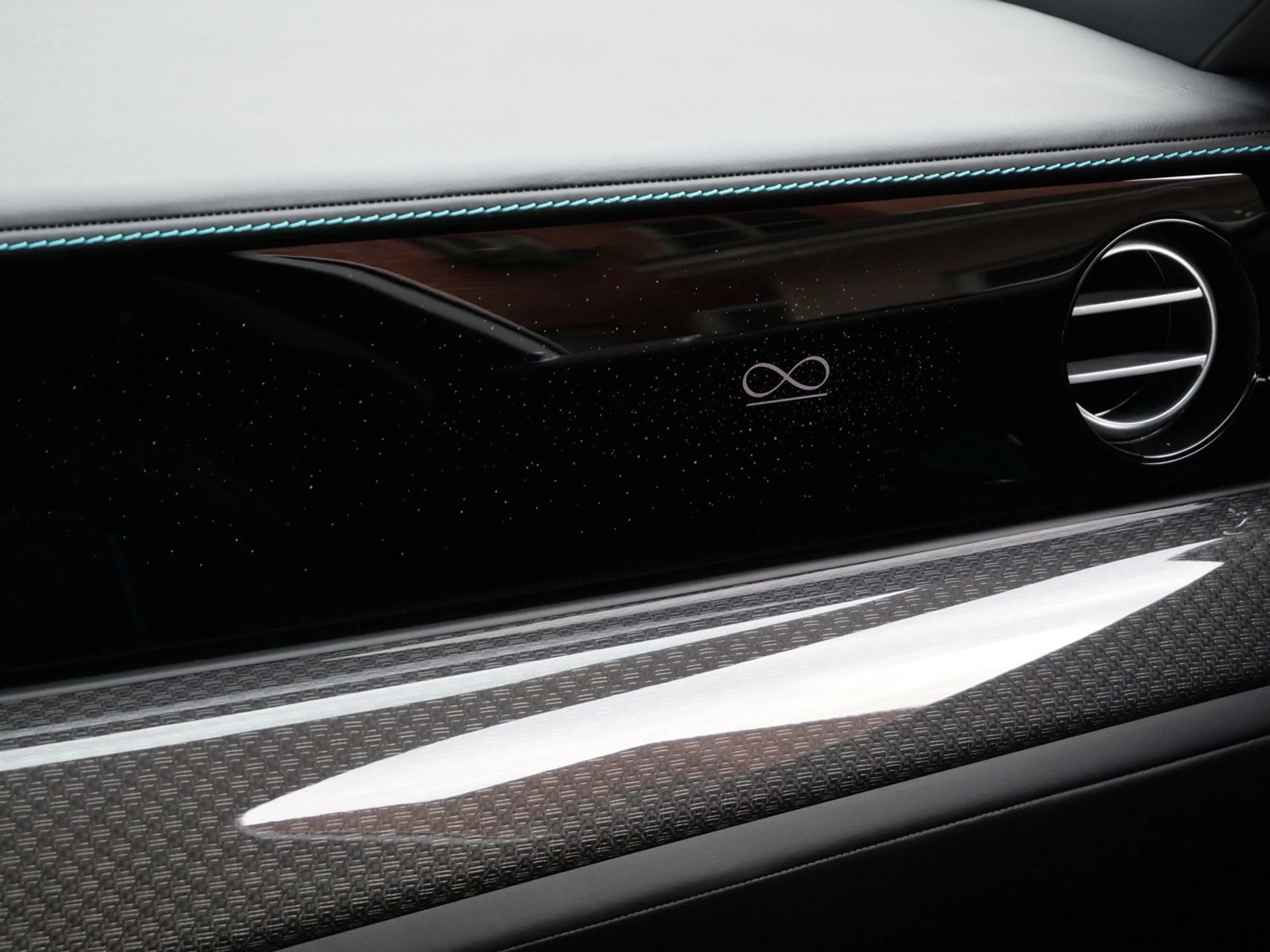 mph030_1125893300_fd9a9d2540764caf86a0b80a93fa13f5_d90aad0c71