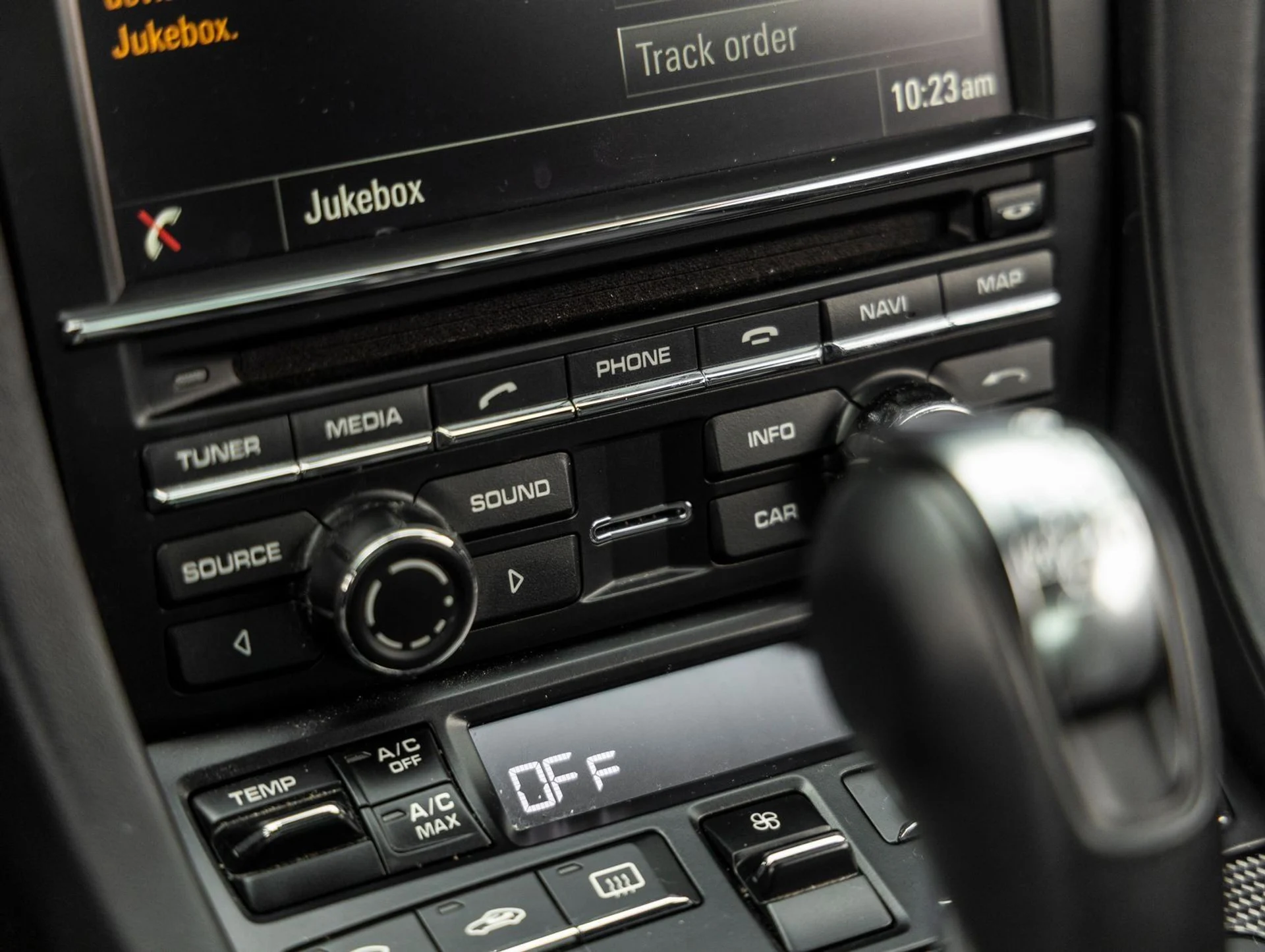 mph030_112745136_31_171953f720