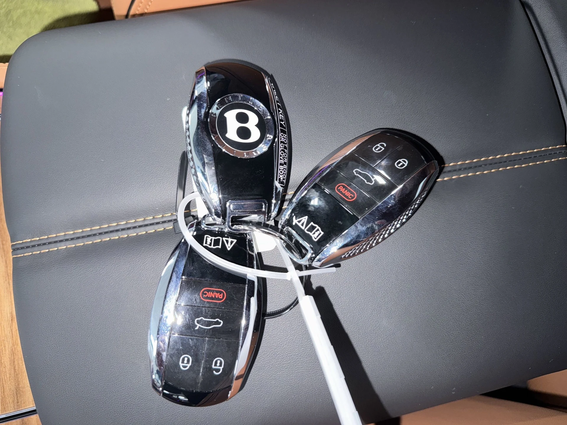 mph030_1132423924_b201fcfb25e5a45cac264ee7bfa36e99x_cf621fd8b3