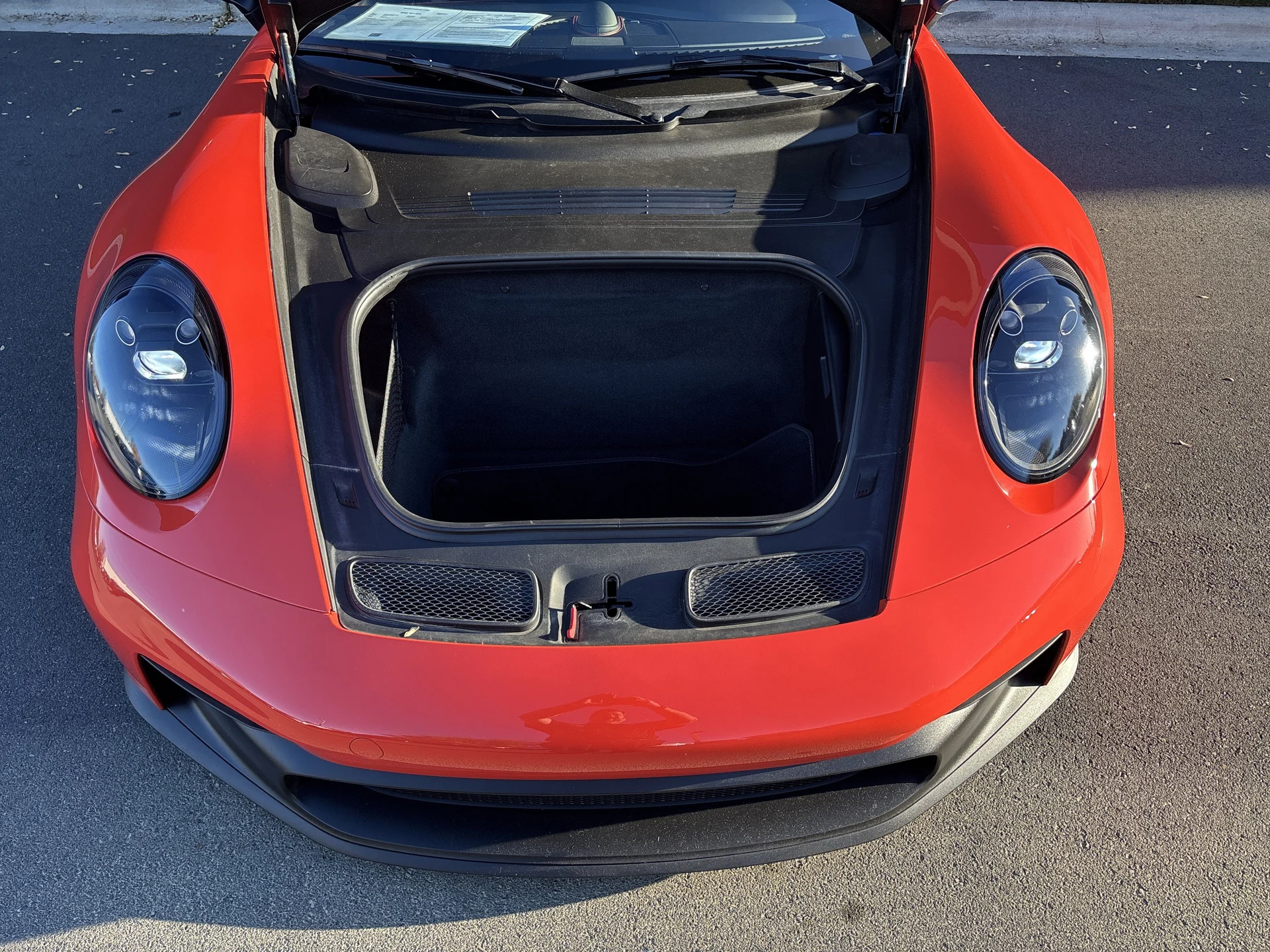 mph030_114183781_565a9b3a8658446eb1ce30f7417916e5_942a623b17