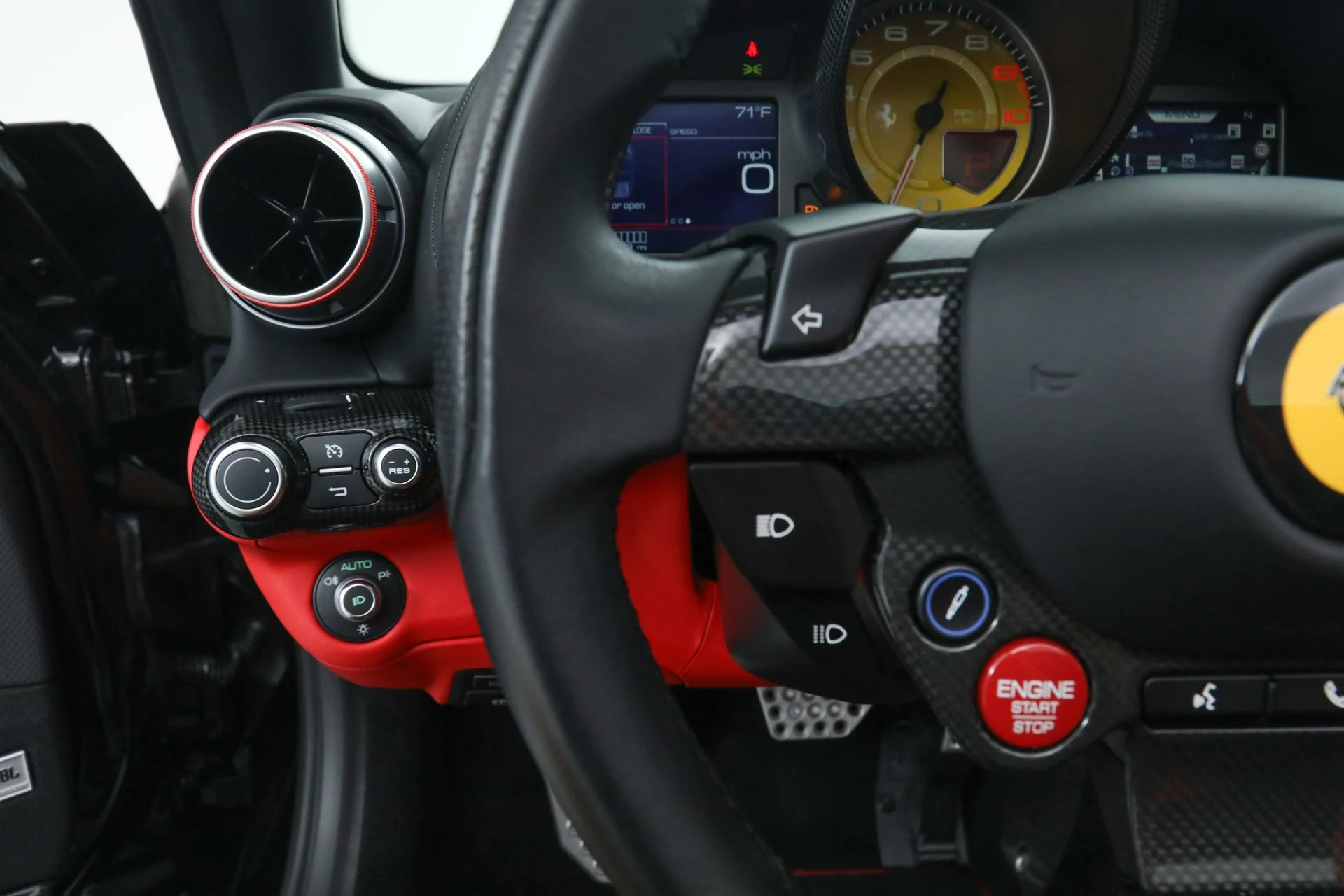 mph030_1150497658_70c93200bd685a9645327402852824c8_e01b726160