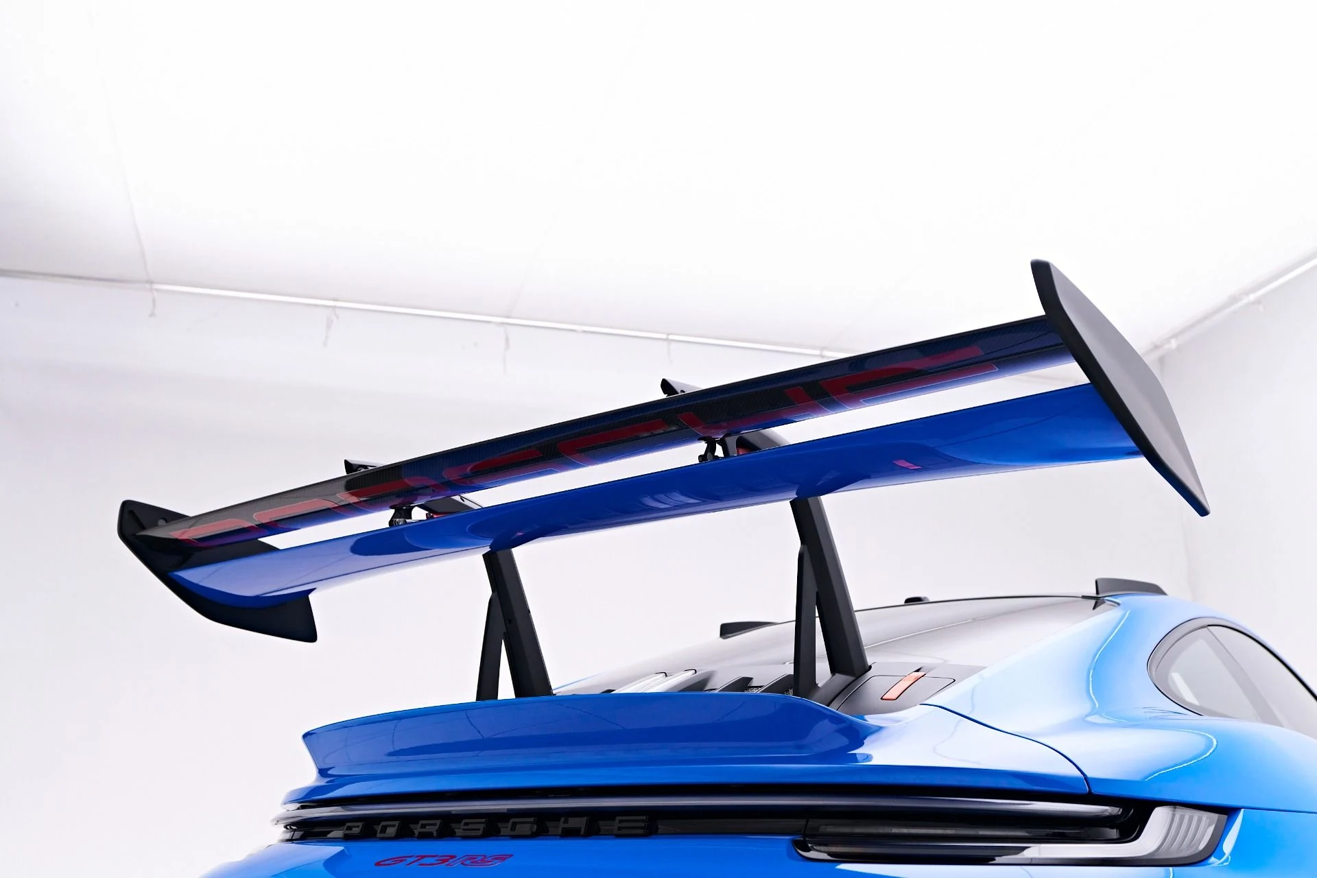 mph030_1162293704_Used_2024_Porsche_911_GT_3_RS_1754618646_366c39ec2b