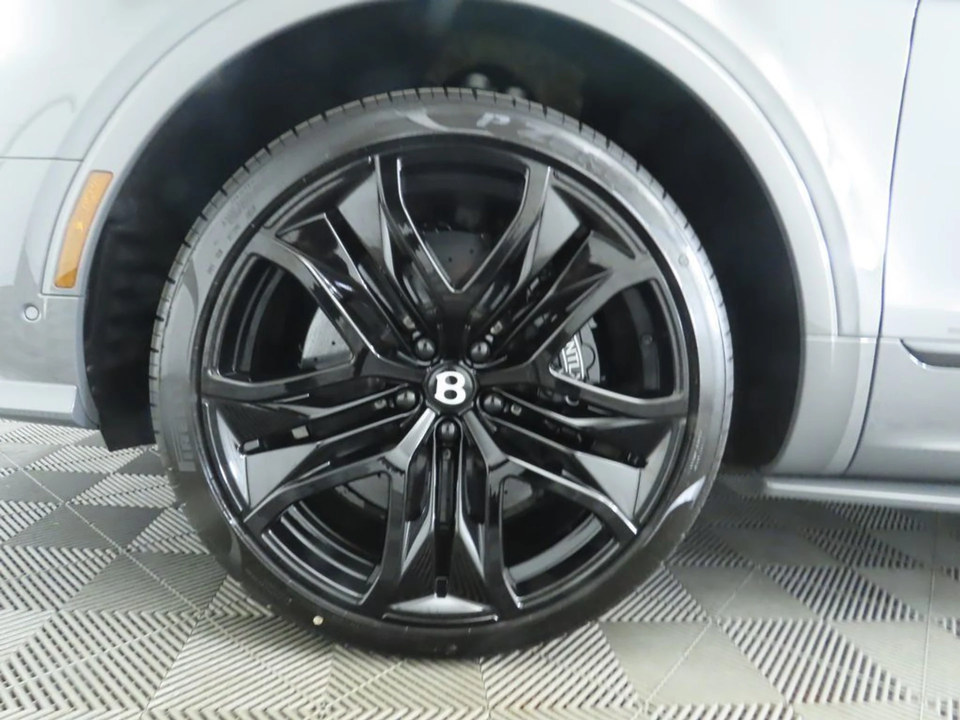 mph030_1165097700_new_2026_bentley_bentayga_8119_22950936_31_1024_8842e01d5c