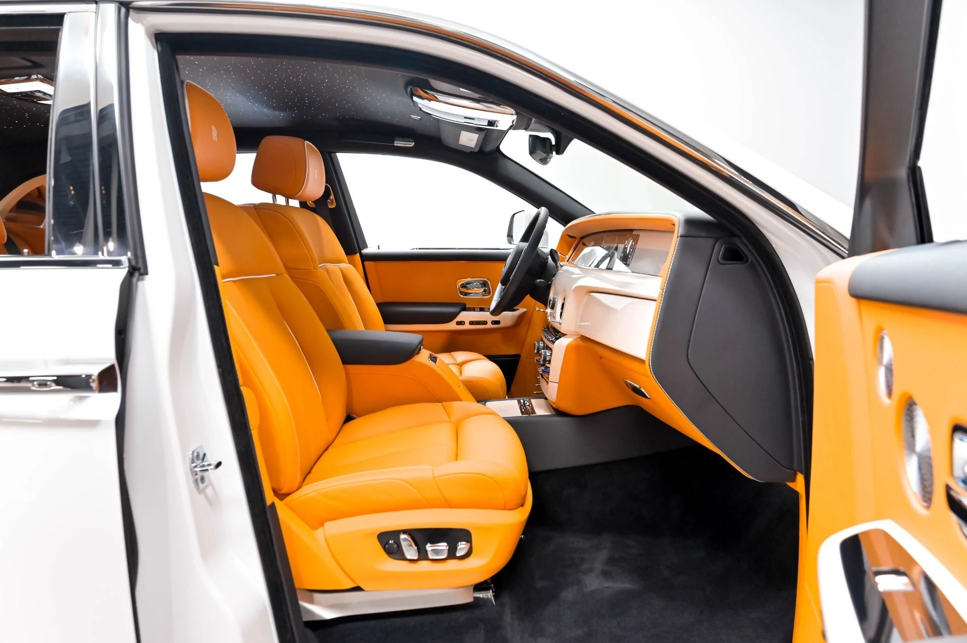 mph030_1166798223_Used_2022_Rolls_Royce_Phantom_1778542434_2411d823b2