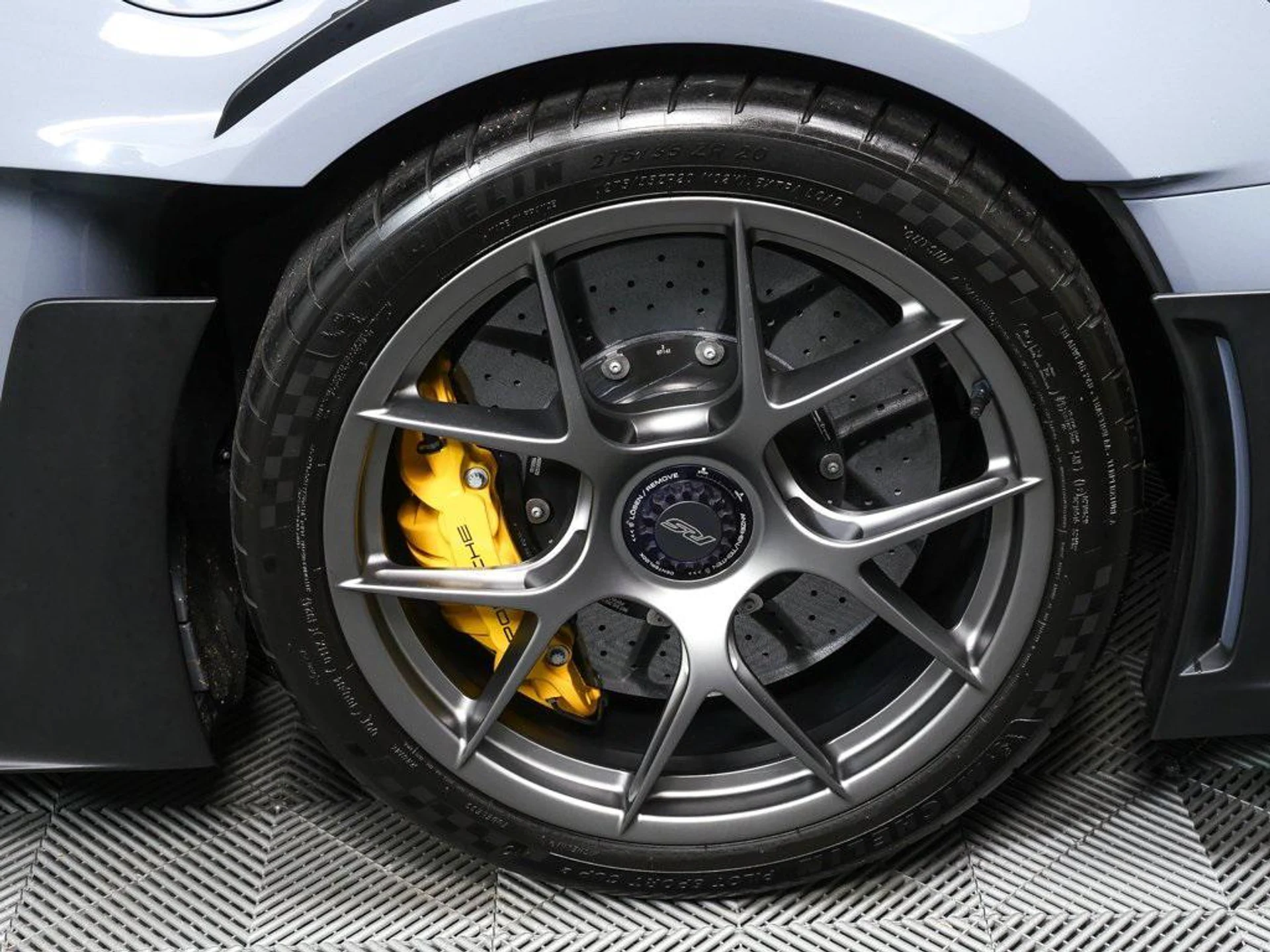 mph030_1174659098_H3_Qy_Lp_M9d_L_Tzn_Tn2r1s7y_G4_20w_8f922f66d5