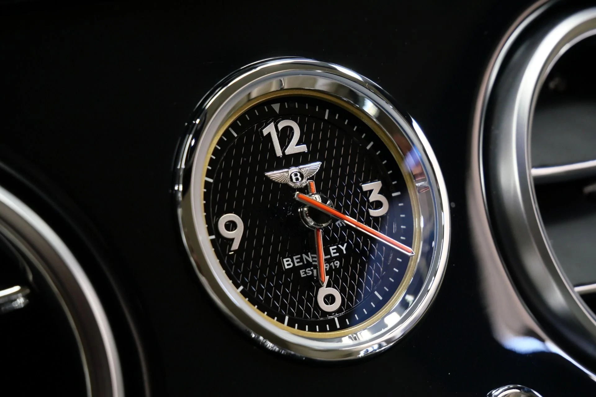 mph030_11746807_Used_2022_Bentley_Continental_GT_V8_1755108138_a57ccd1e02
