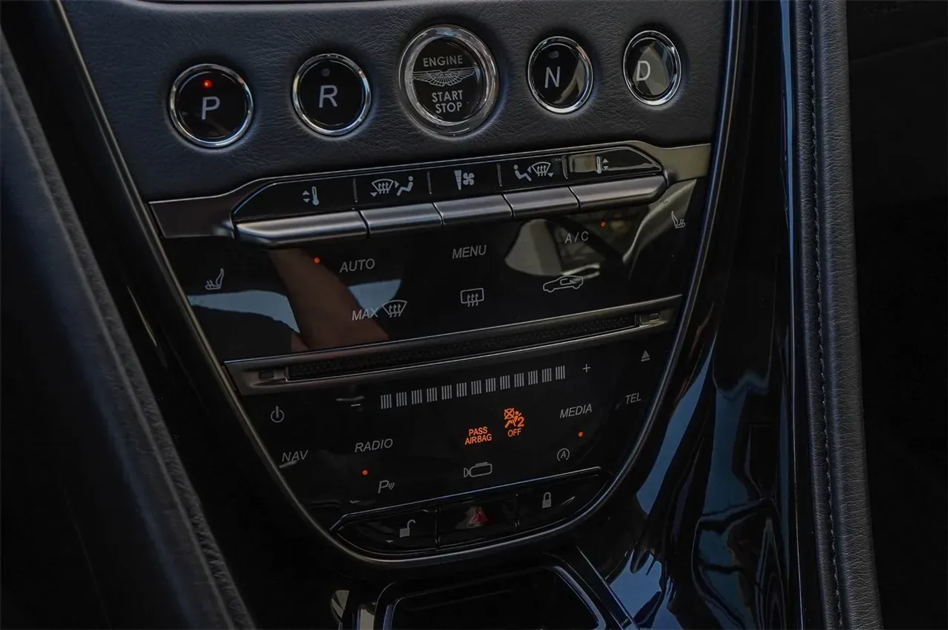 mph030_118156010_2d65b4ce5e314fa1bcf8eb32baa9b8d6_5c2103a904