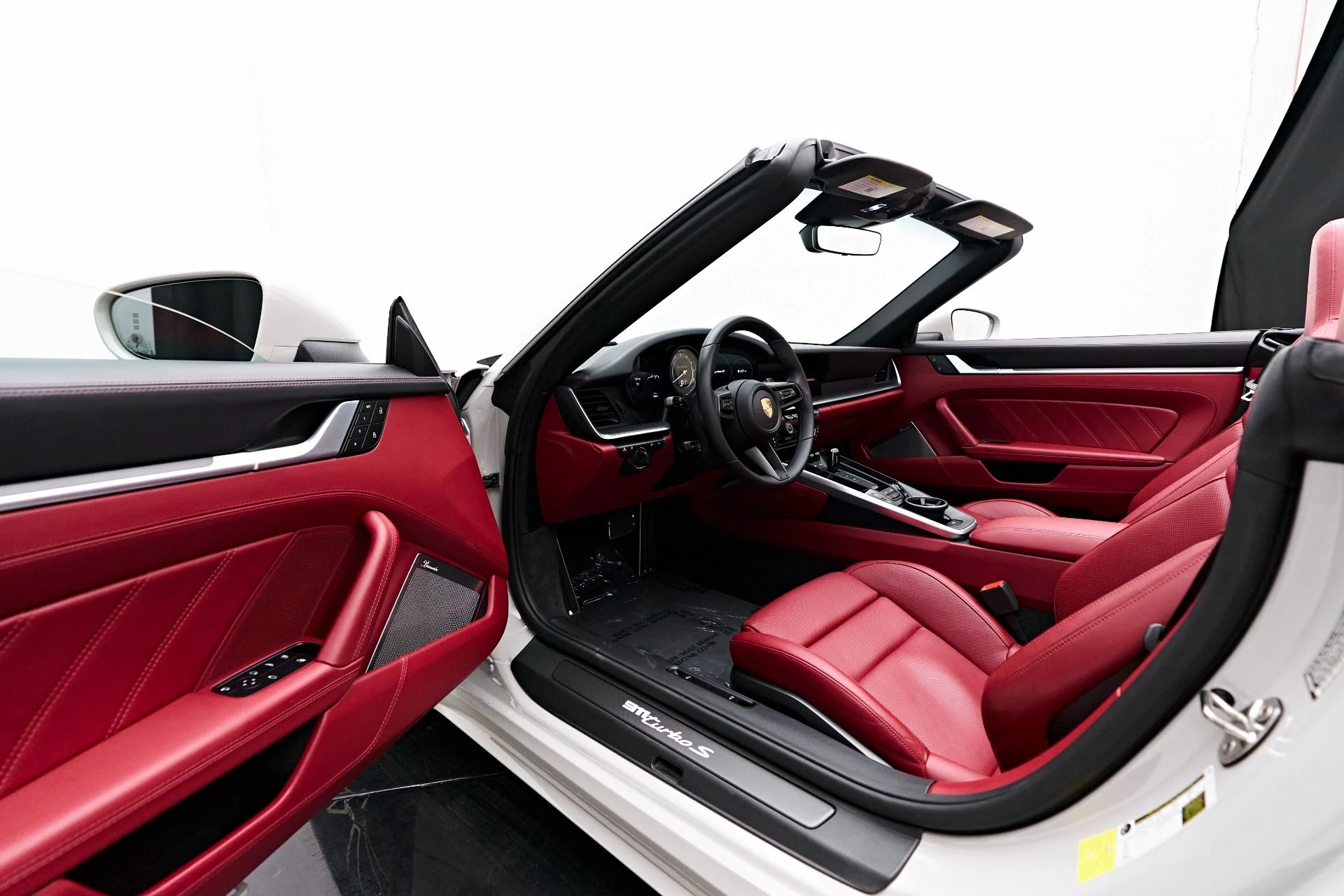 mph030_1190992485_Used_2022_Porsche_911_Turbo_S_1710196275_897a3dd883