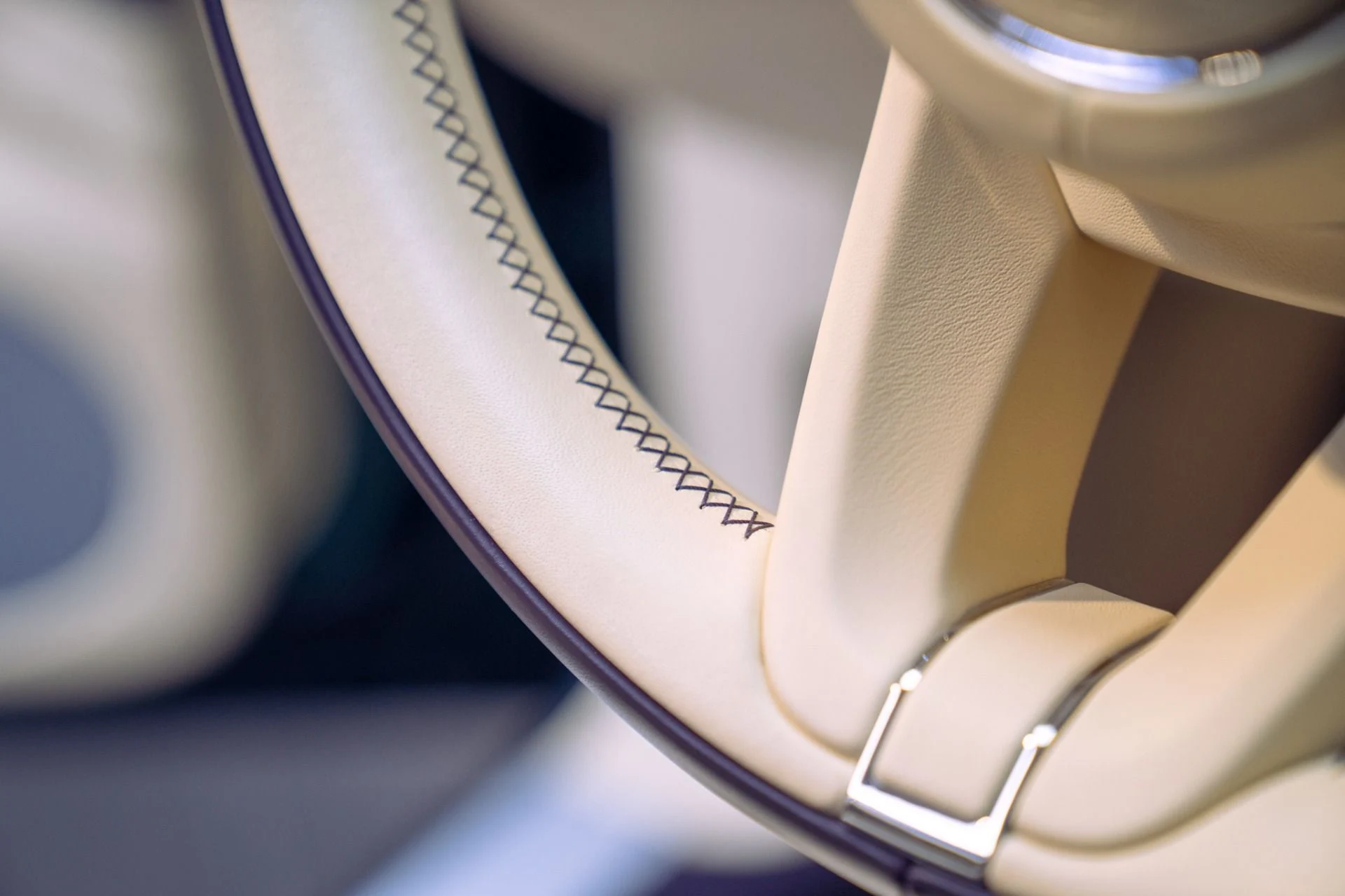 mph030_1191154512_Used_2022_Bentley_Flying_Spur_V8_1790700947_0696bc67ed