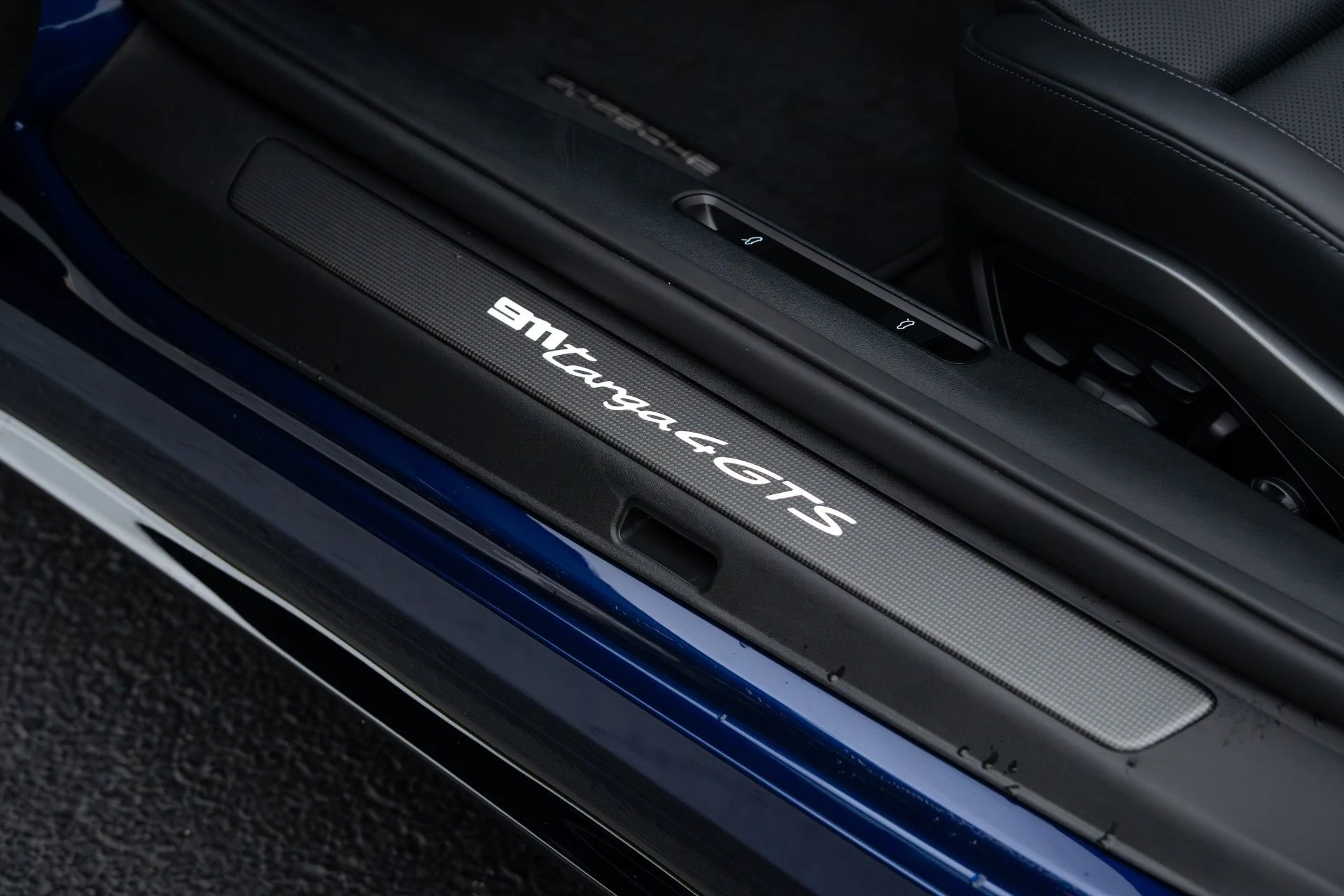 mph030_1197991321_Used_2025_Porsche_911_Targa_4_GTS_1769107430_e3be6b32ac