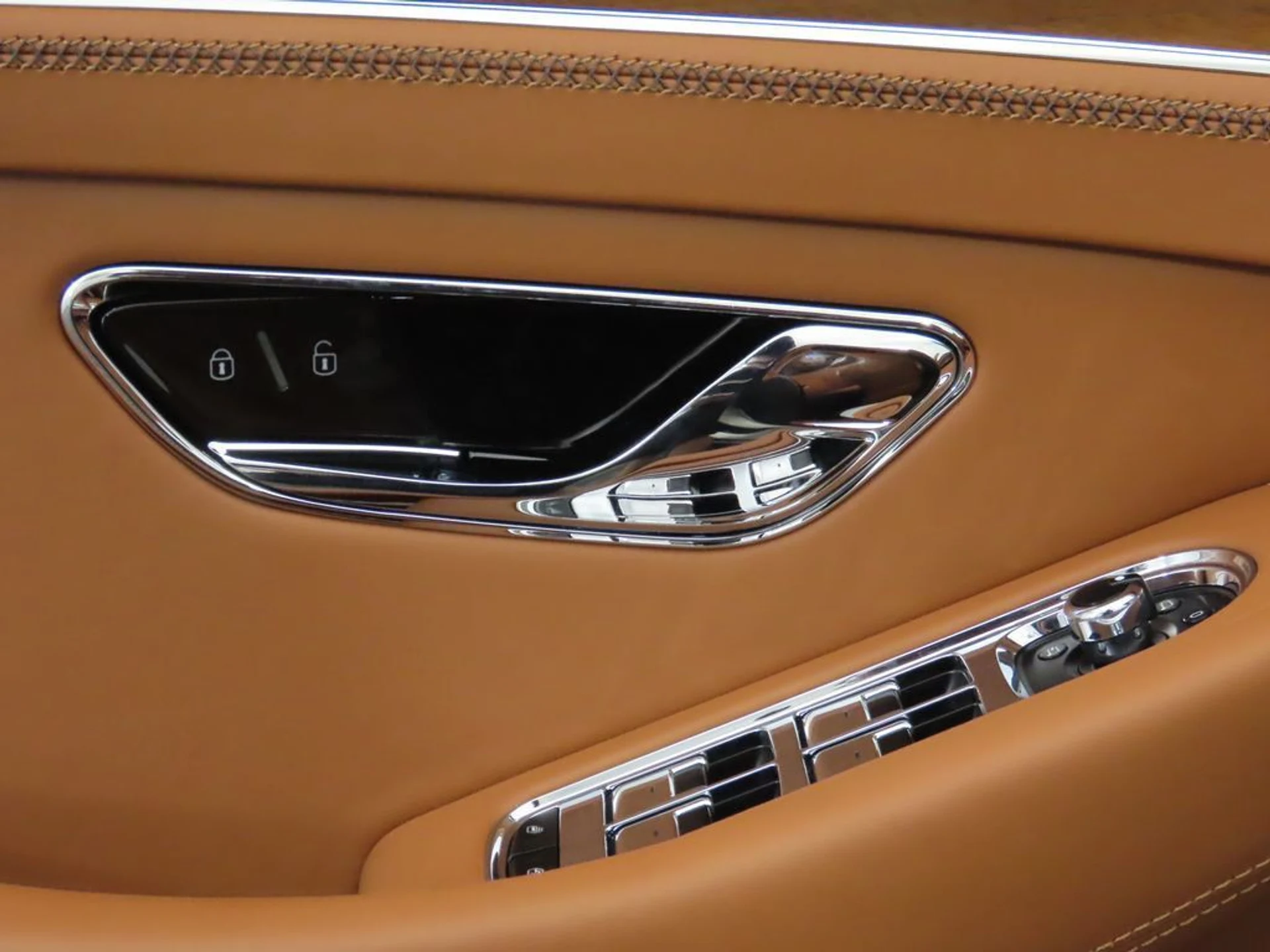 mph030_120657106_new_2026_bentley_continental_gtc_8119_22934899_31_1024_0b9ba08bd0