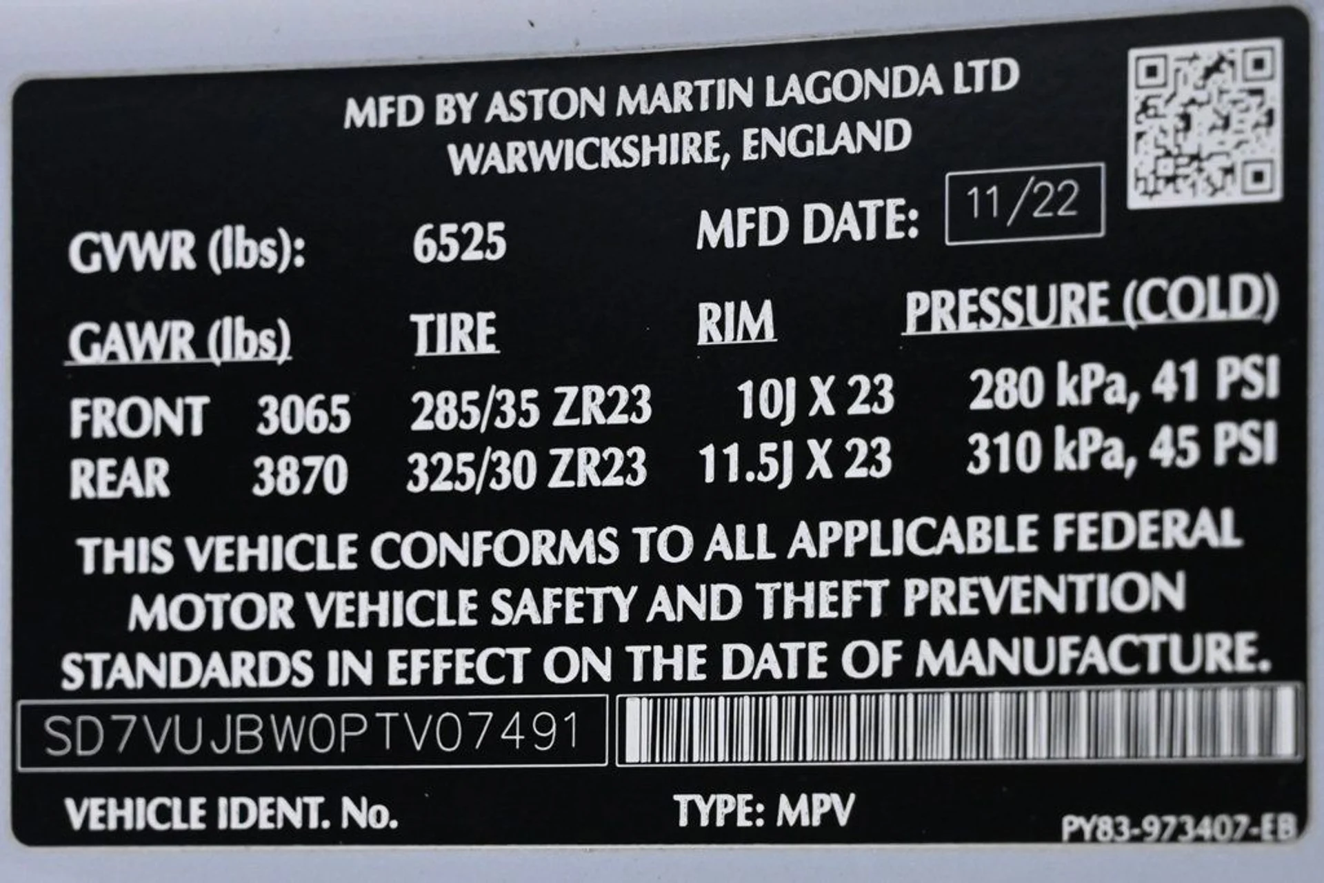 mph030_1218860623_used_2023_aston_martin_dbx_707_11350_22909039_30_1024_c532158633