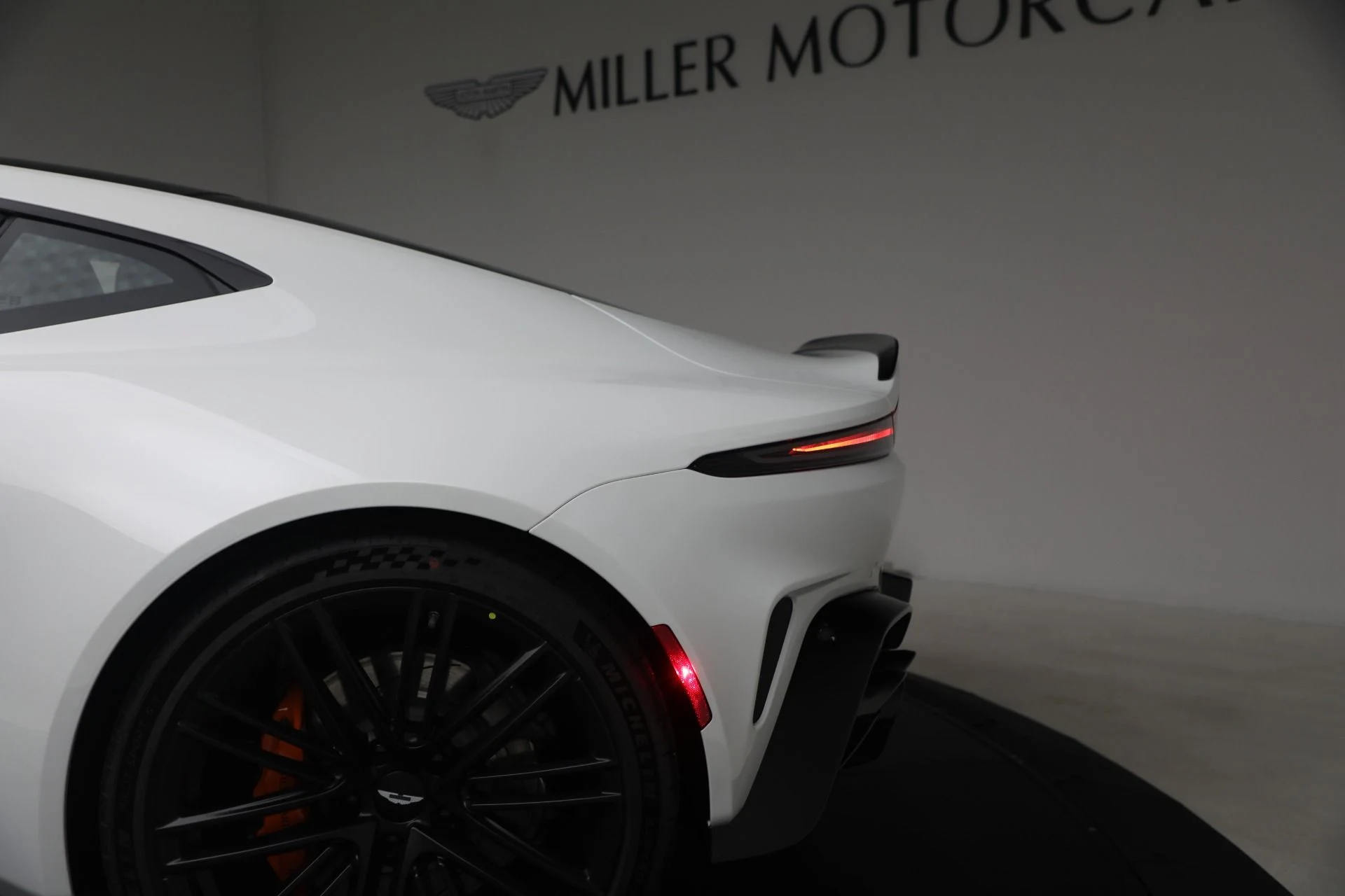 mph030_1218913564_New_2026_Aston_Martin_Vantage_S_1773251137_4aaf602b65