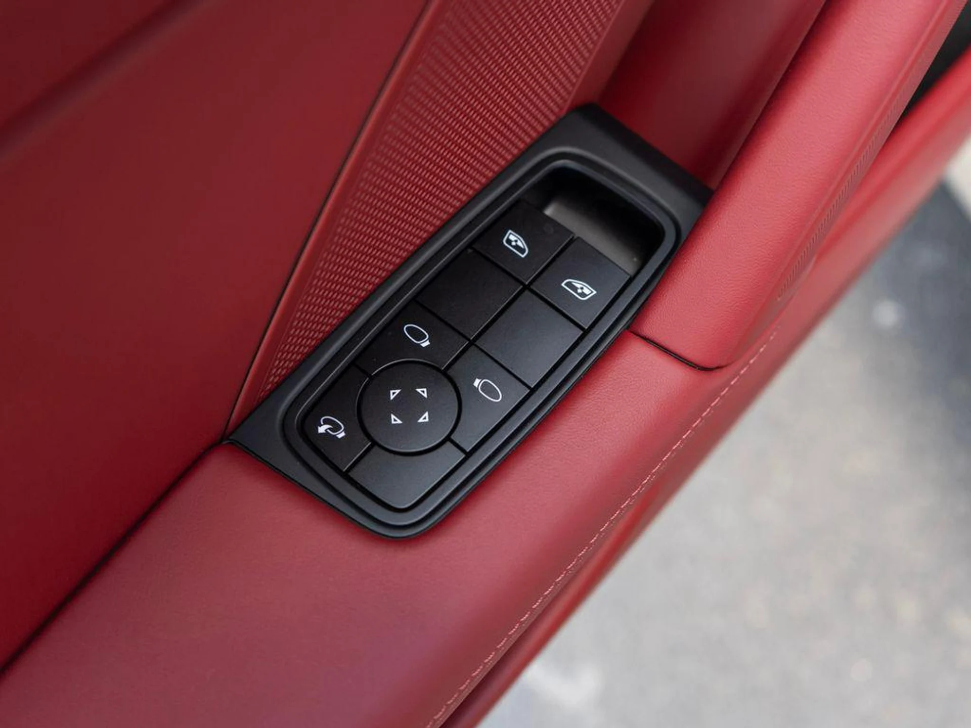 mph030_1228690907_v0e43_Tg_Souz_G3_BJ_Vp3_Y_Vfp_Y_3_Y_e0c3c8567c