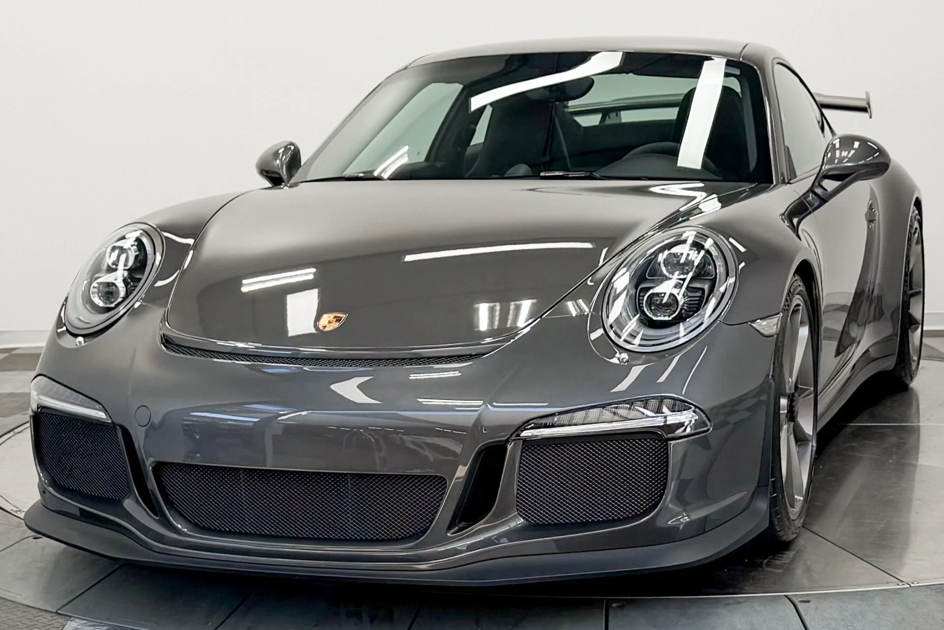 mph030_1231445938_Used_2015_Porsche_911_GT_3_Carbon_Ceramic_Brakes_Low_Miles_Fresh_Service_1782928031_3a7e683f97