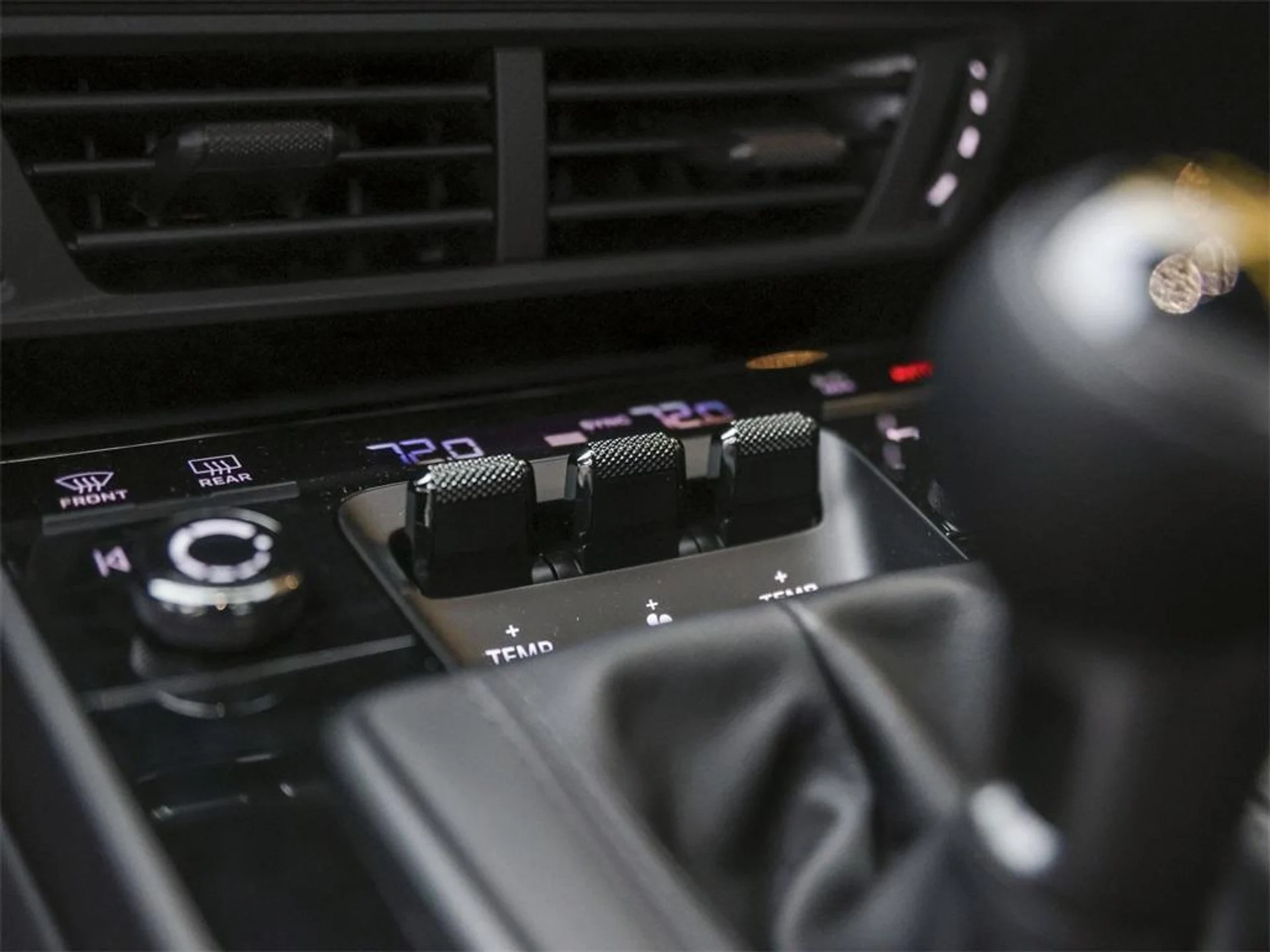 mph030_1234633032_Szd_AX_6_Nc_WSV_c_Ns_Q_In_CDOW_22j_Y_04a54e4065