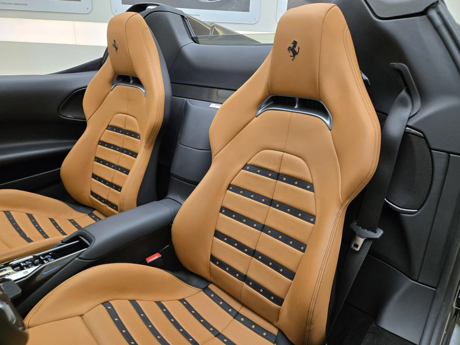 mph030_1259530756_Used_2023_Ferrari_SF_90_Spider_1762329138_122178e5f1