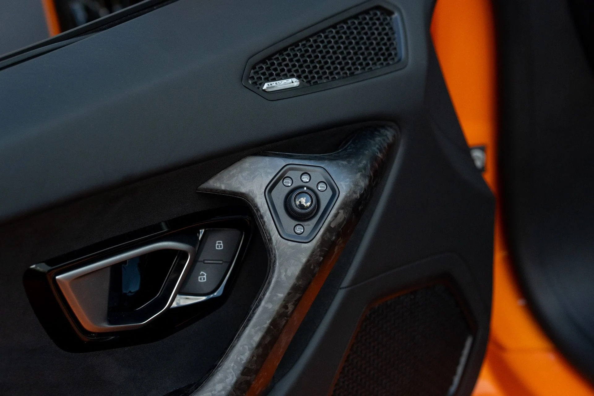 mph030_1263868434_Used_2021_Lamborghini_Huracan_EVO_Spyder_1775496293_62e785b268