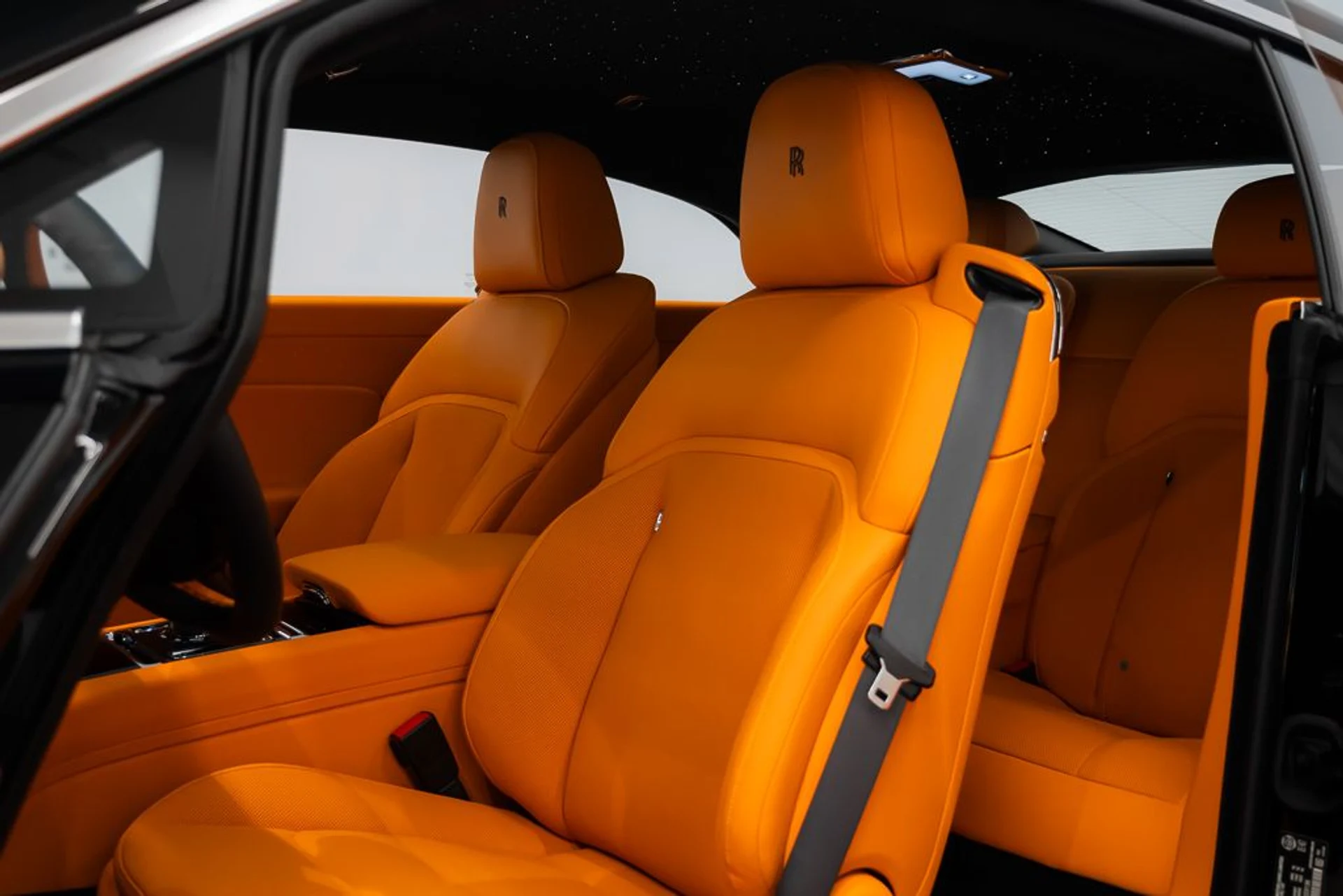 mph030_1266524395_rolls_royce_spectre_2024_jpg_v_1773863537_59b96ea250