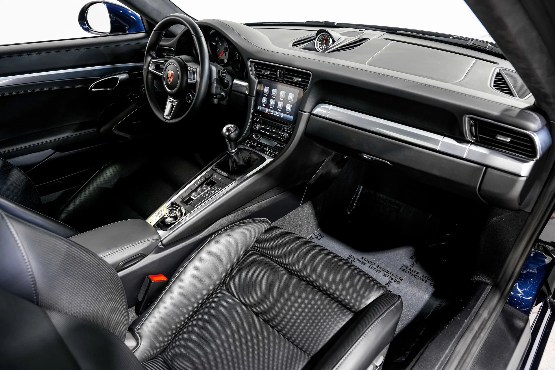 mph030_127635281_89358fb7510f9a719270a659e78e8e33x_cb009f83bb