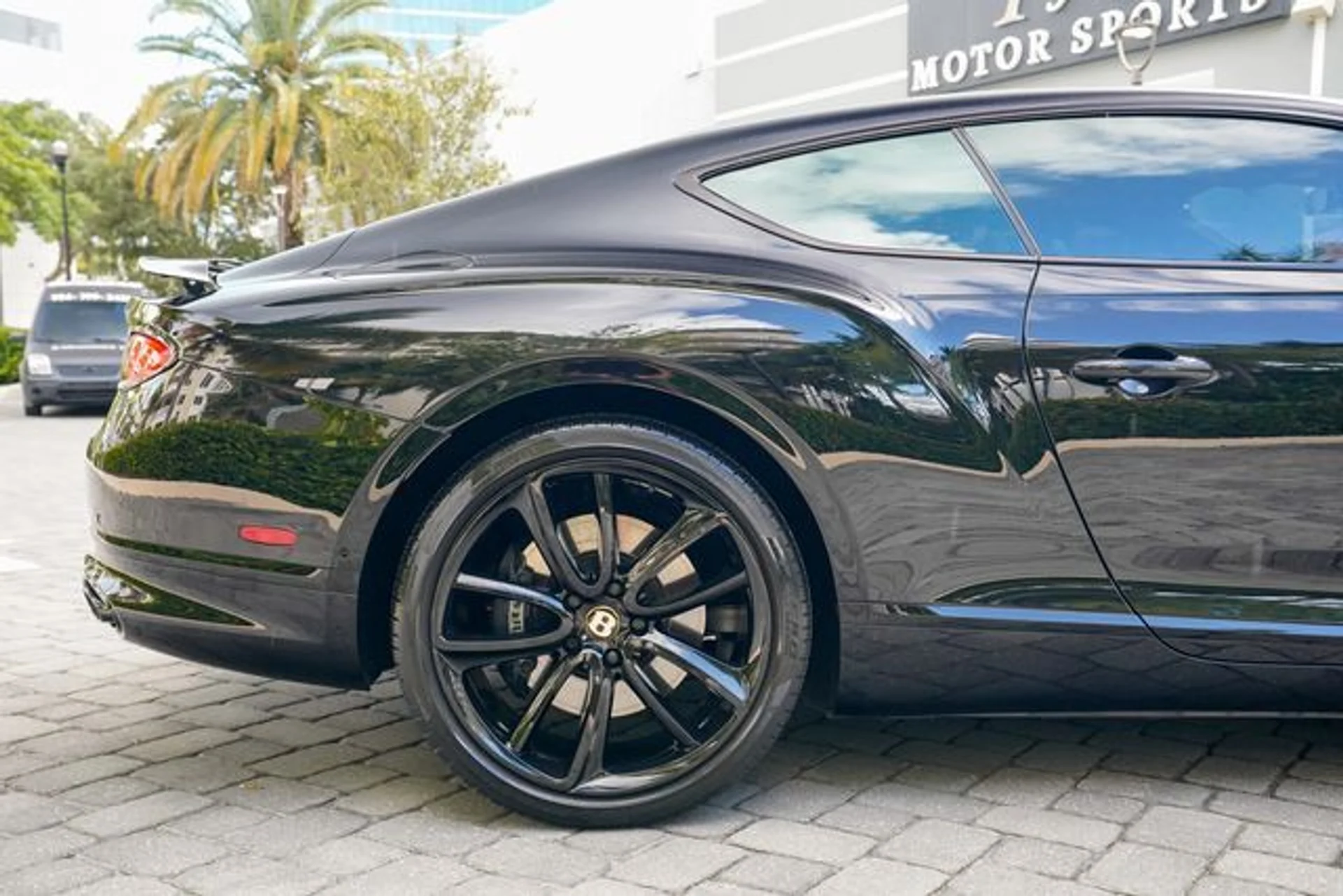 mph030_1280089391_22959392_31_7e6777fcde