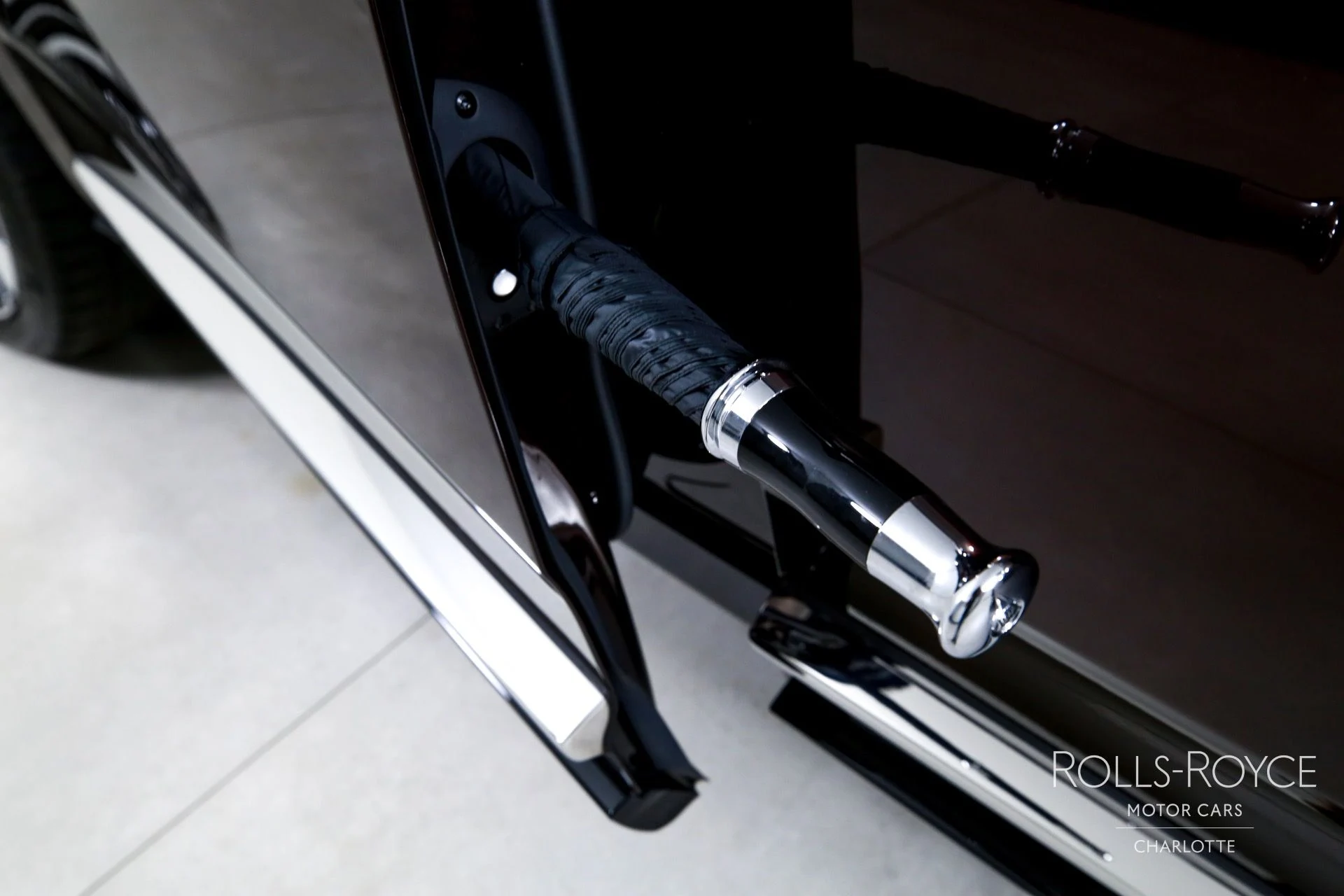 mph030_1280574182_Used_2025_Rolls_Royce_Cullinan_1757716745_63b0cc3b8b