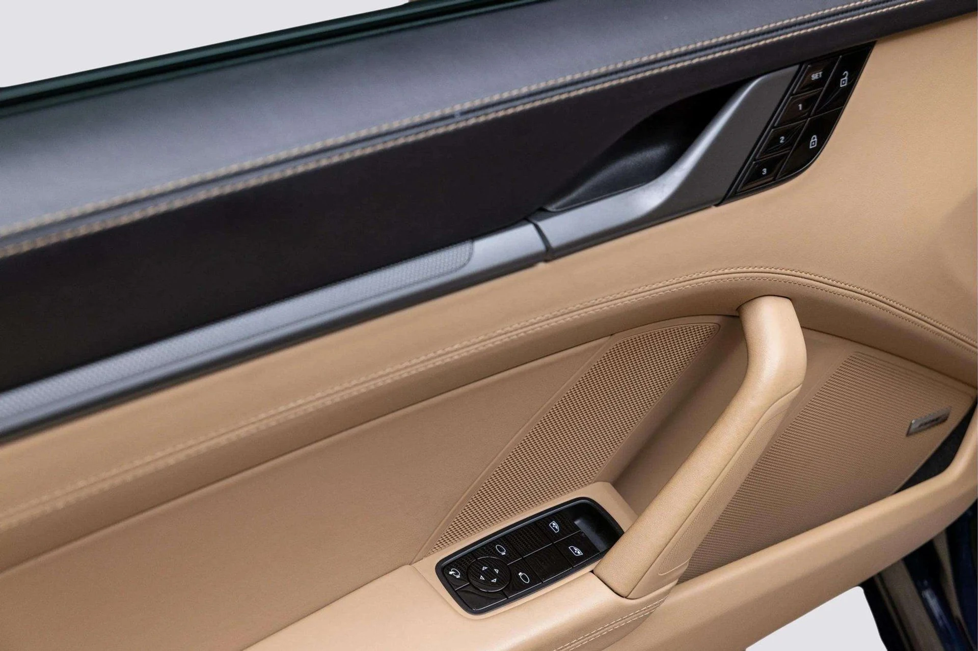 mph030_1280580889_image_31_590b98feaa