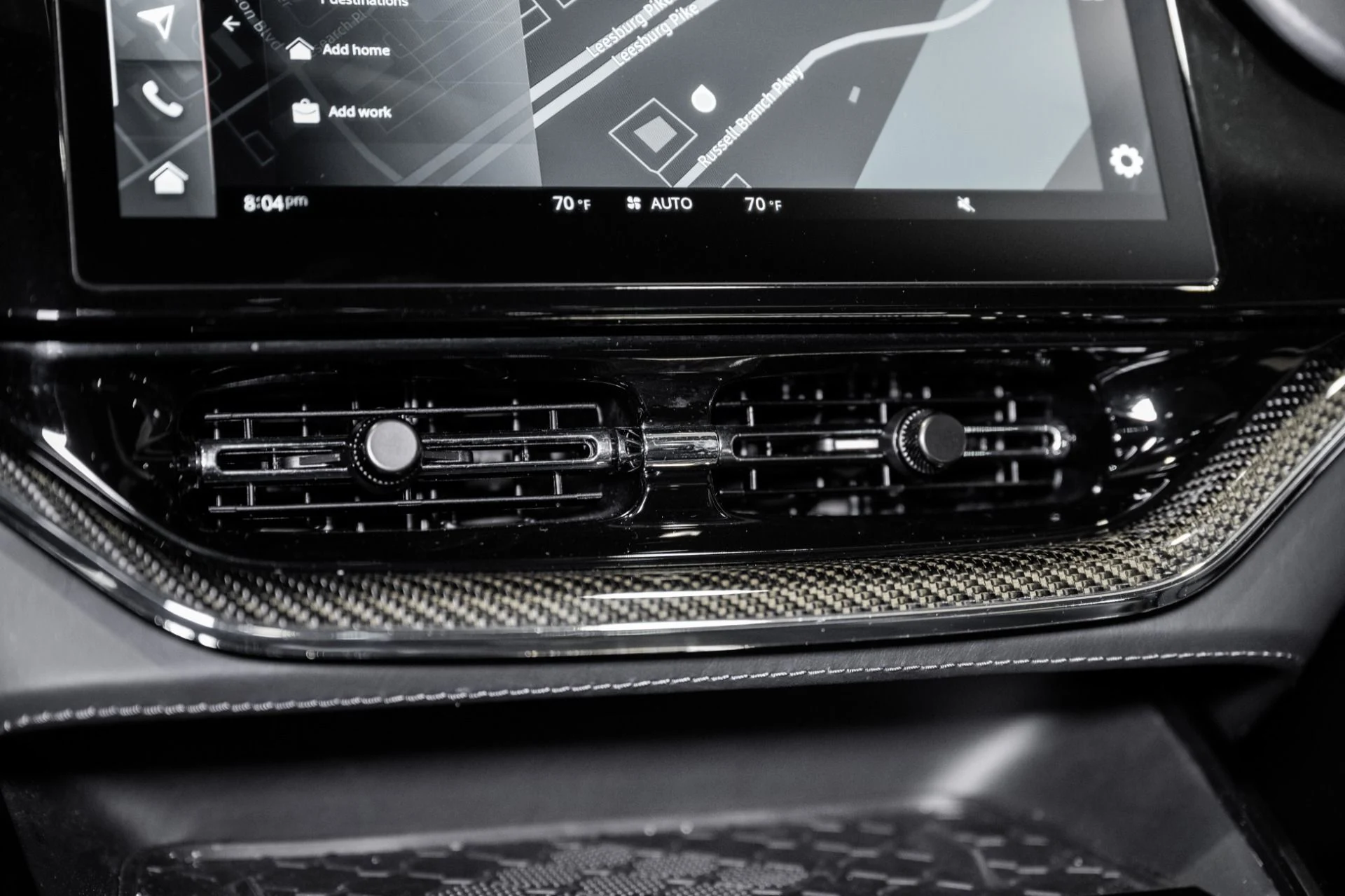 mph030_128664194_Used_2025_Aston_Martin_DBX_707_1763828543_03dcddee70