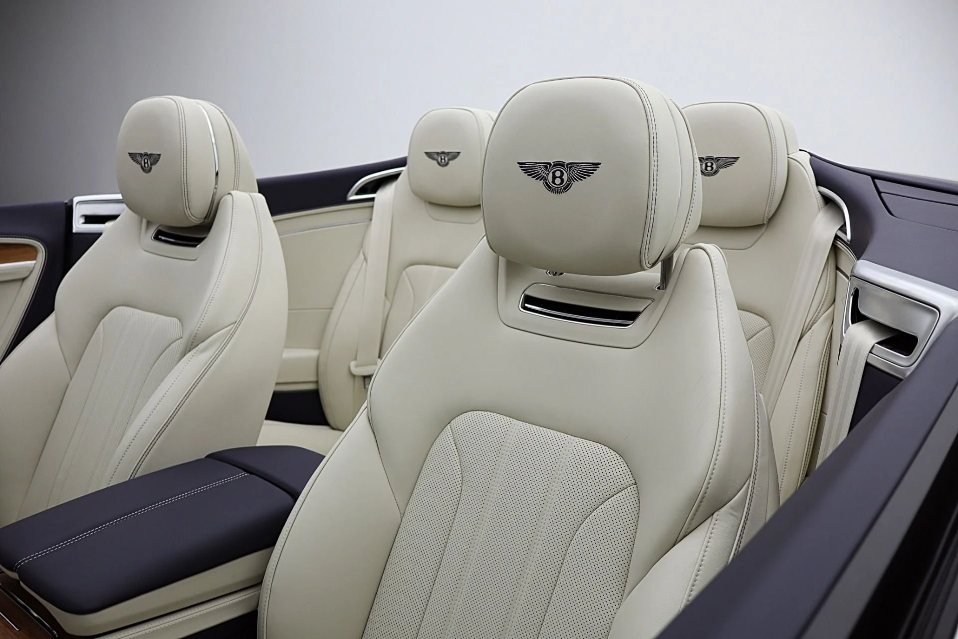 mph030_1289934497_New_2026_Bentley_Continental_GTC_88bfe5ebb8