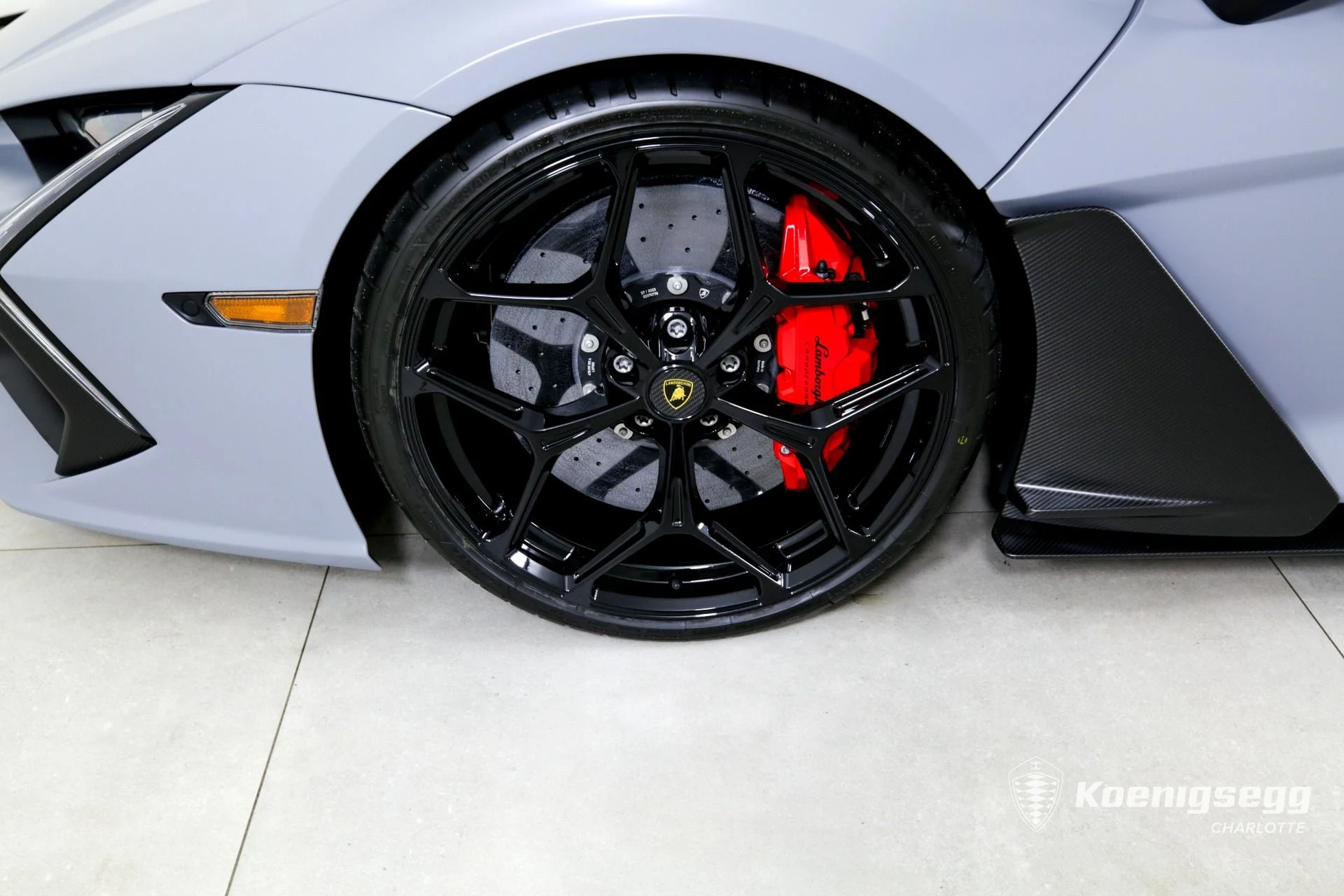 mph030_1292173951_Used_2024_Lamborghini_Revuelto_1740520179_18c8931d2c