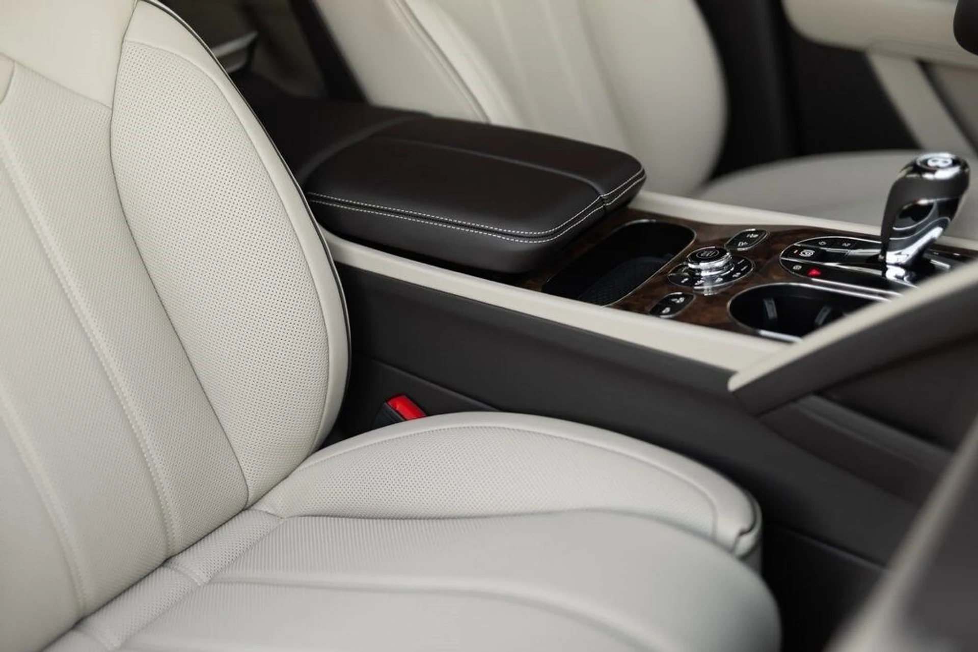 mph030_1305356493_8d02f61499b7f02a20e9f7c3f238aebax_f04da3ba00