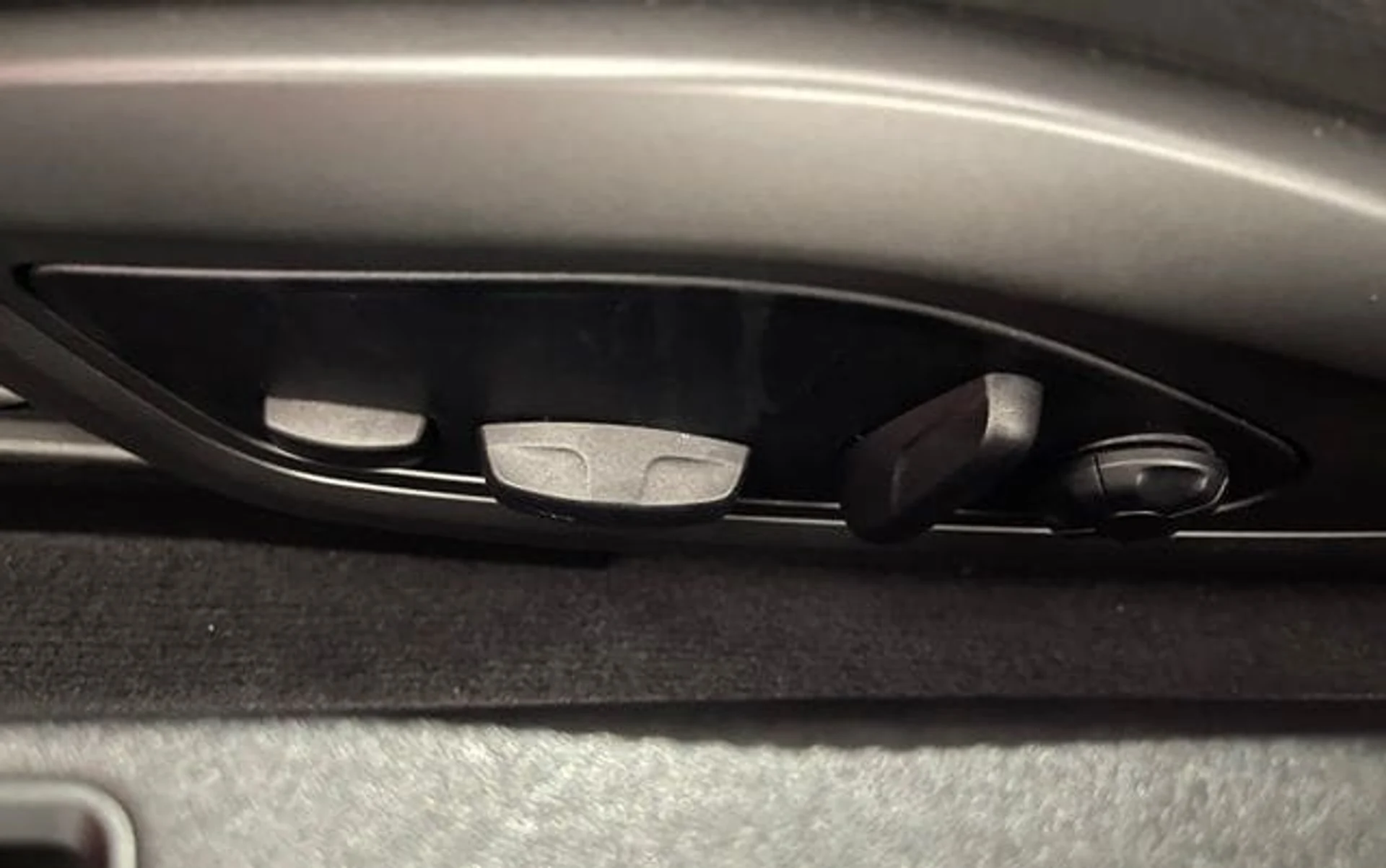 mph030_1314480822_56aa80a78f725dd4ced2b3dcc875fdd8x_b8fb7db073