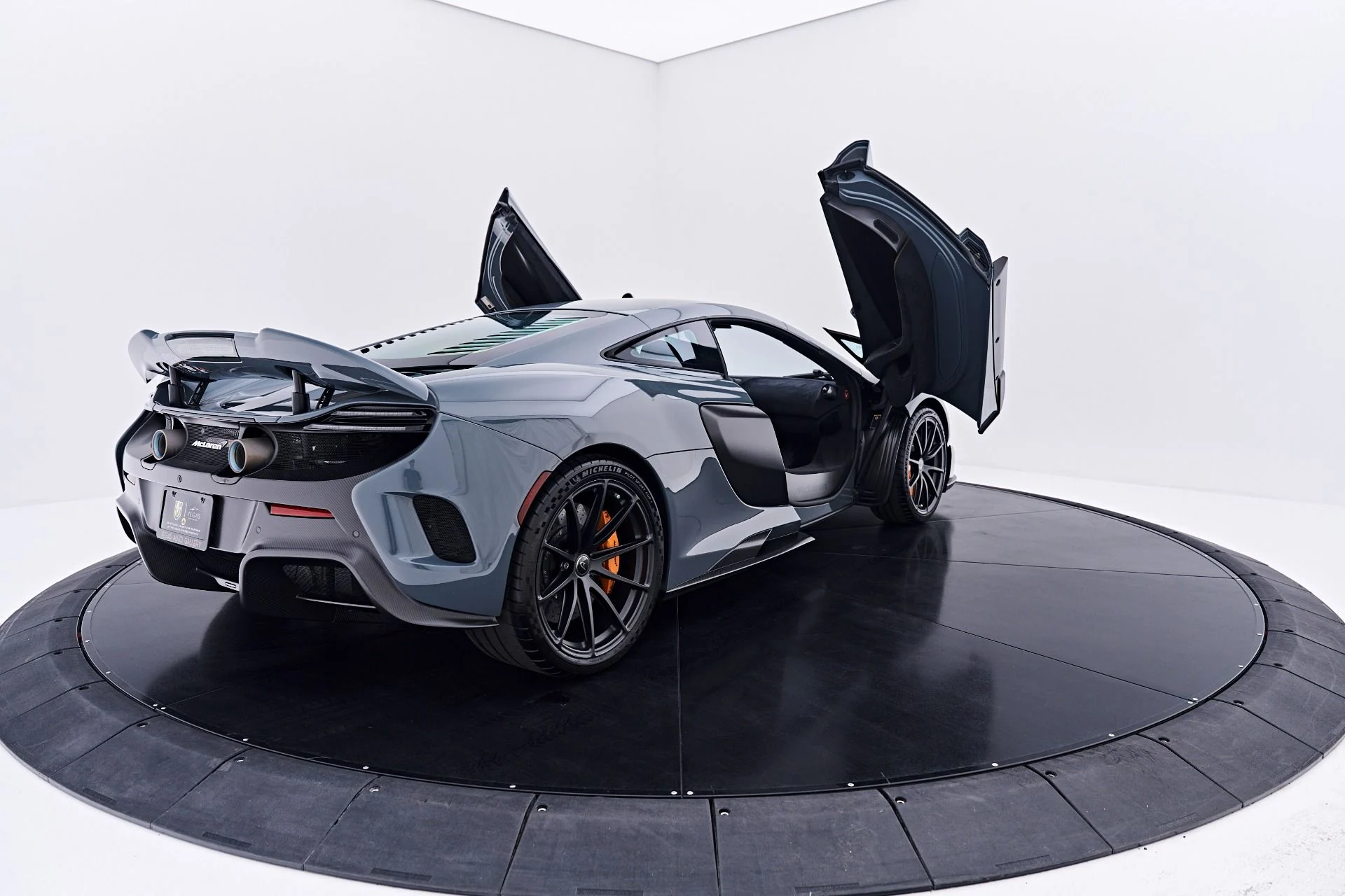 mph030_132330511_Used_2016_Mc_Laren_675_LT_Base_1784331603_0d1ed845a5