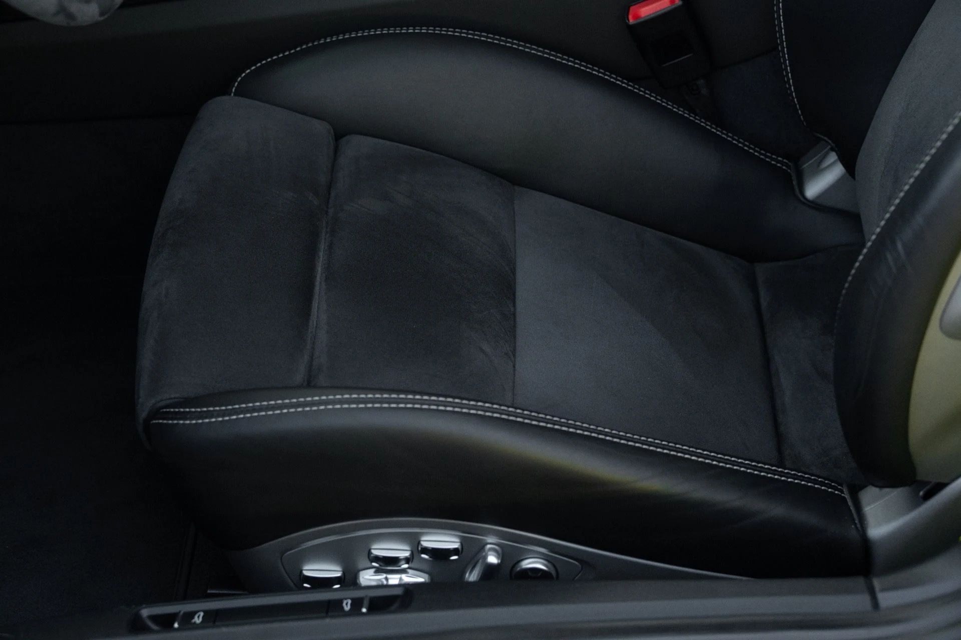 mph030_1325389109_Used_2018_Porsche_911_GT_3_1761946041_eae1fe3c30