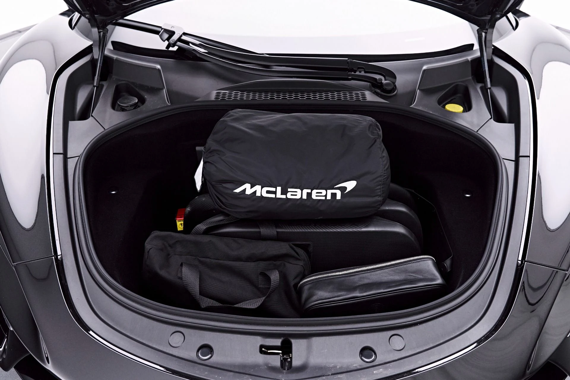 mph030_1331994424_Used_2026_Mc_Laren_Artura_Vision_1777507471_4f1b1d2d8d