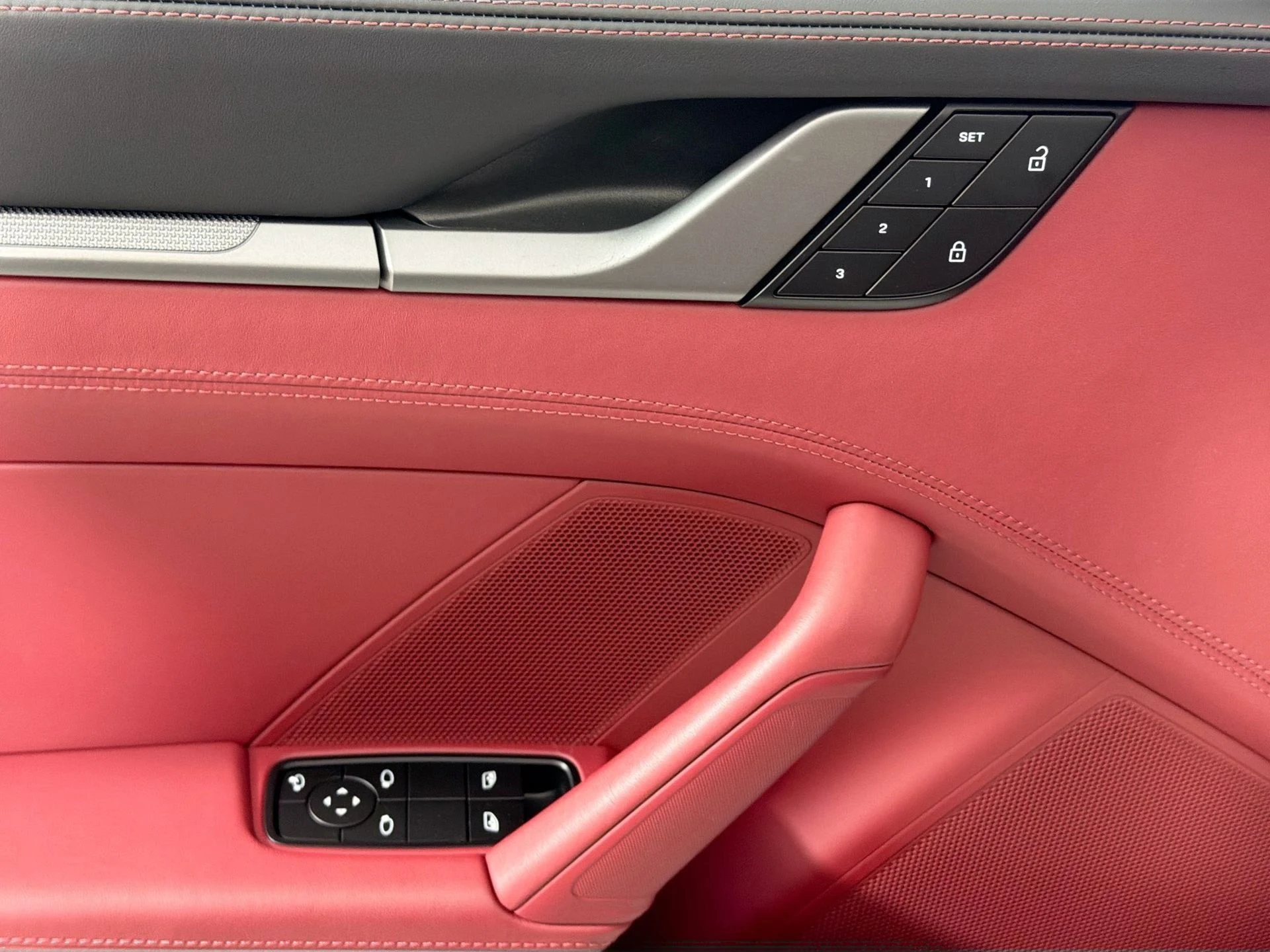 mph030_1338583938_ad6efdc7dff7d0fcbfe80ebd26016fa1_619900a5a5