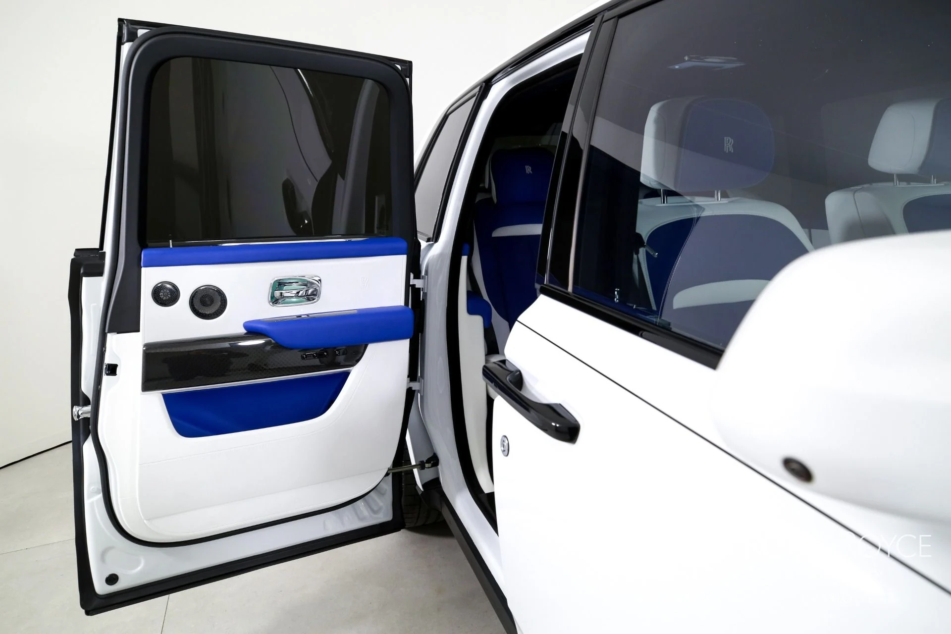 mph030_1338590421_Used_2023_Rolls_Royce_Black_Badge_Cullinan_1769450134_147e9c9b3b