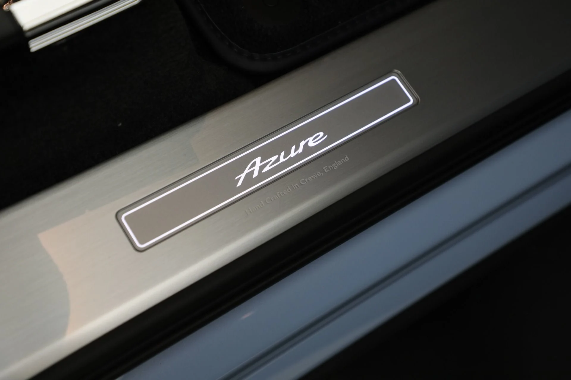 mph030_1338885857_New_2025_Bentley_Bentayga_Azure_V8_c340fae3e0