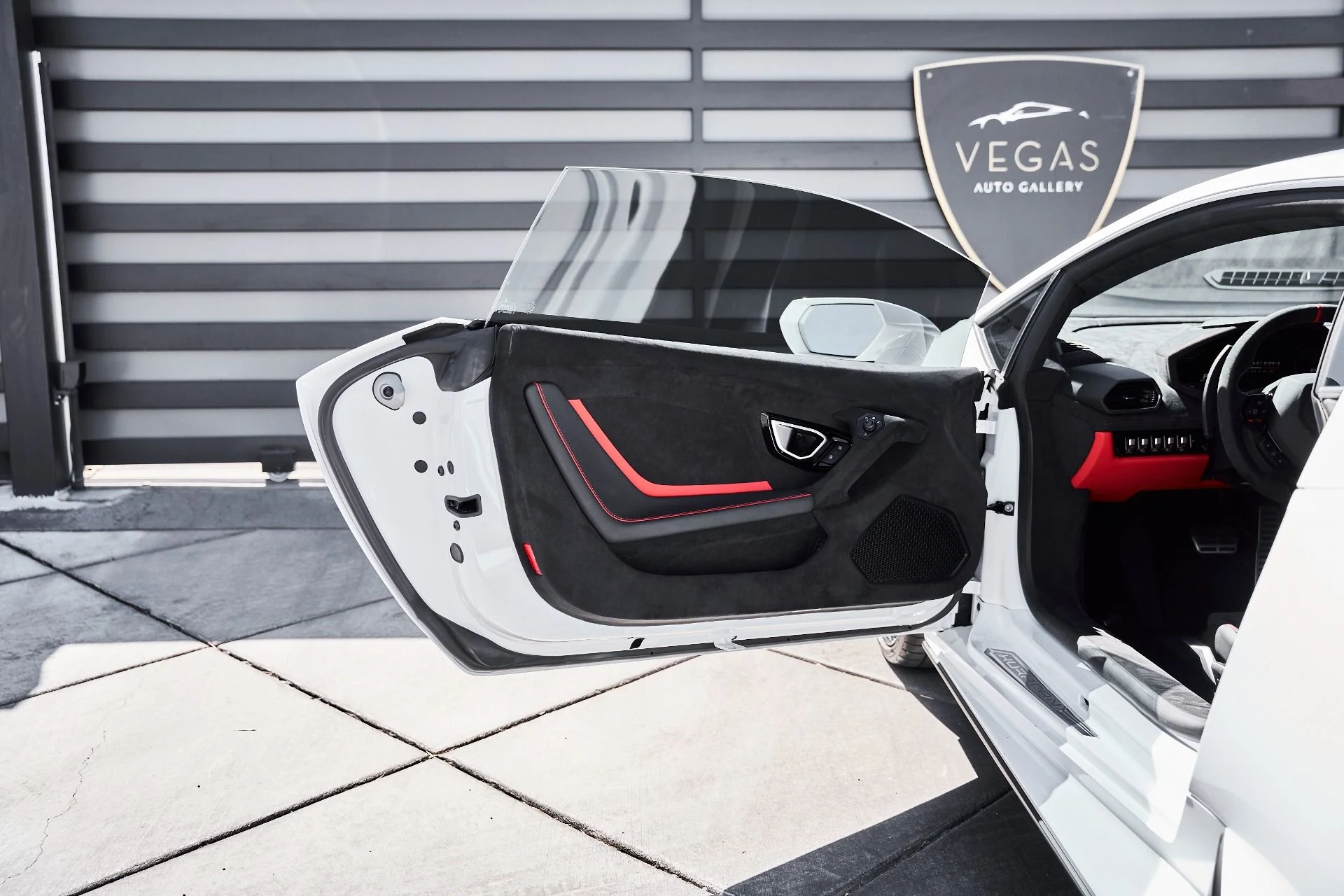 mph030_1340844817_Used_2023_Lamborghini_Huracan_1778117616_9714a46ac3